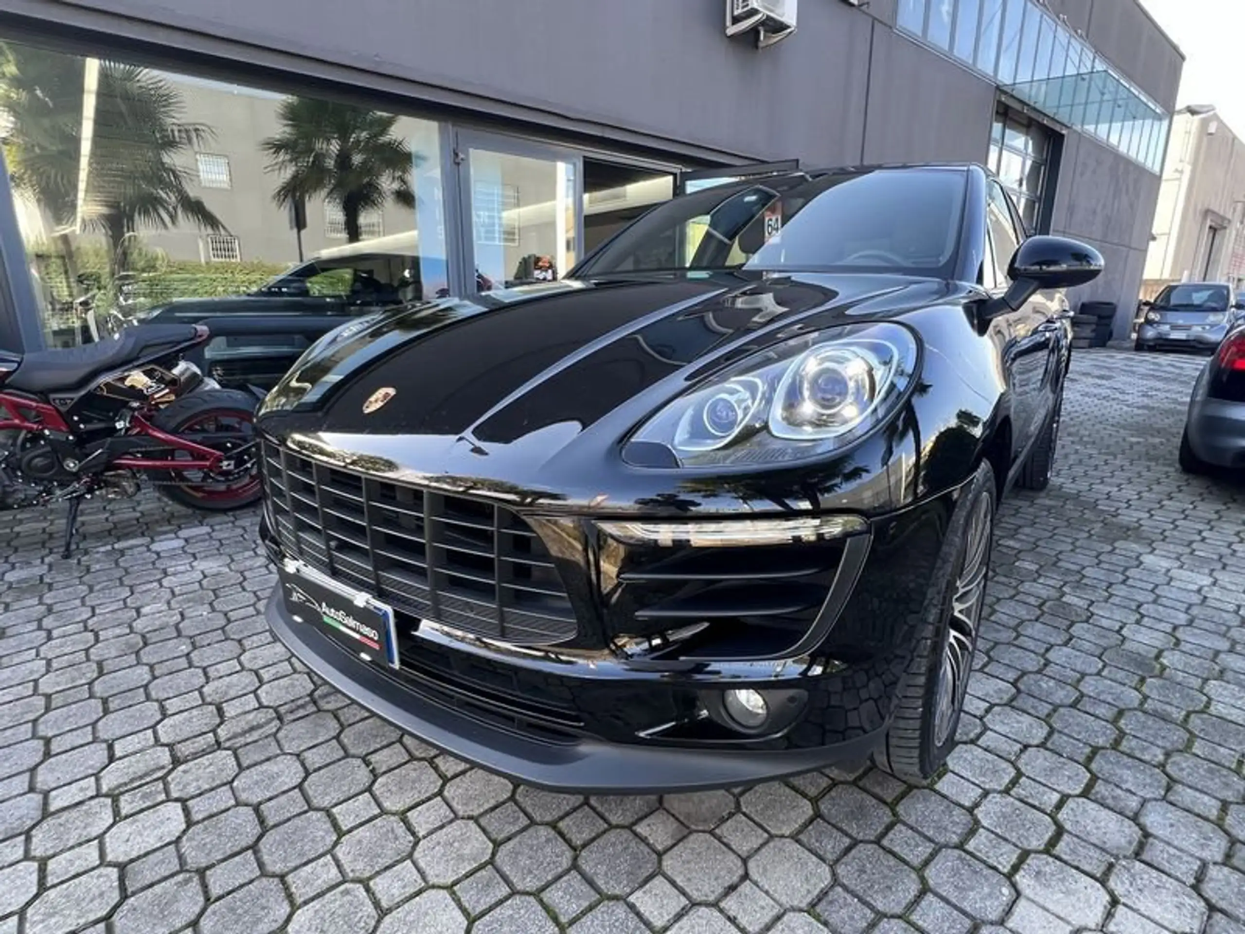 Porsche - Macan