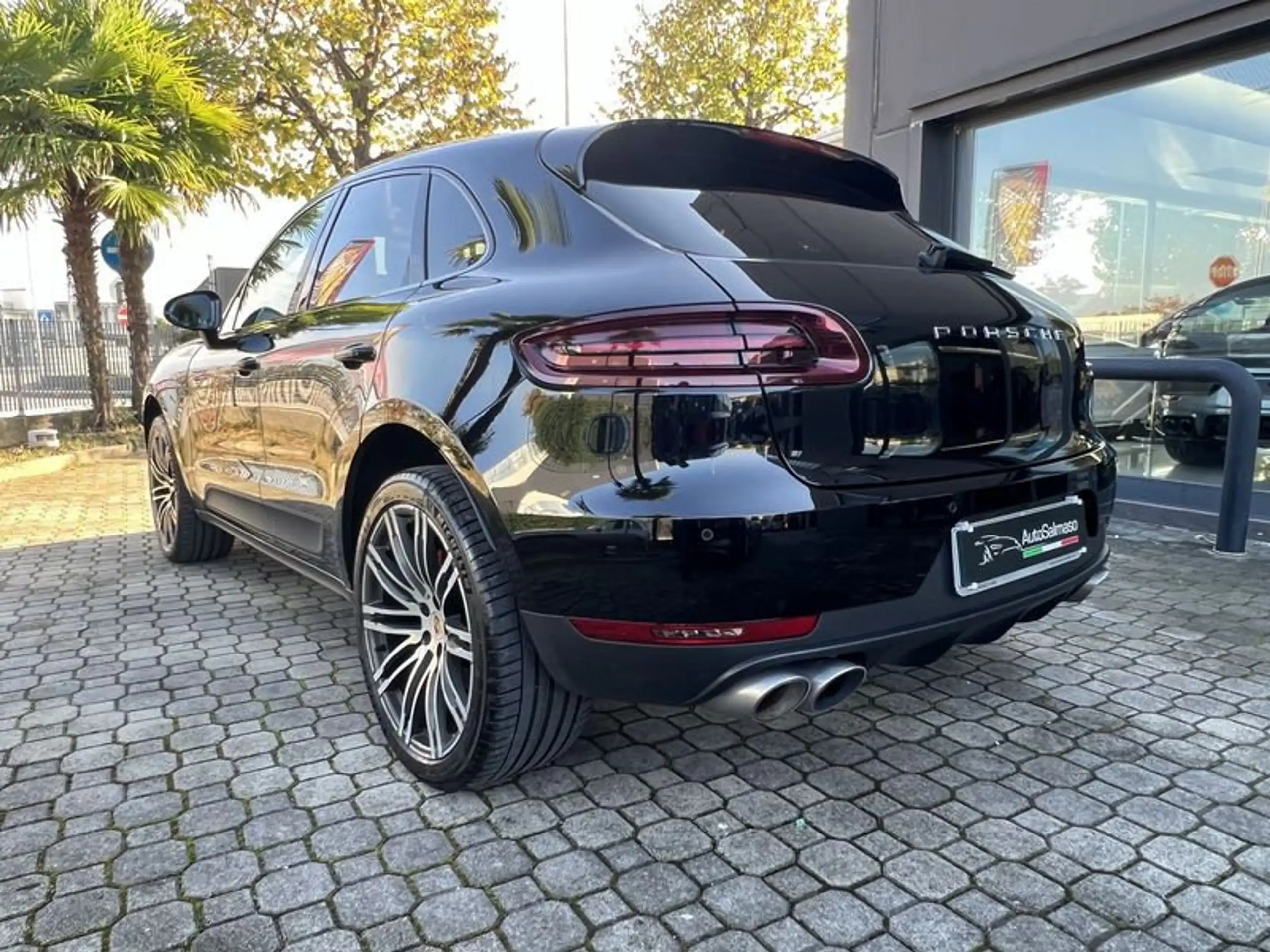 Porsche - Macan