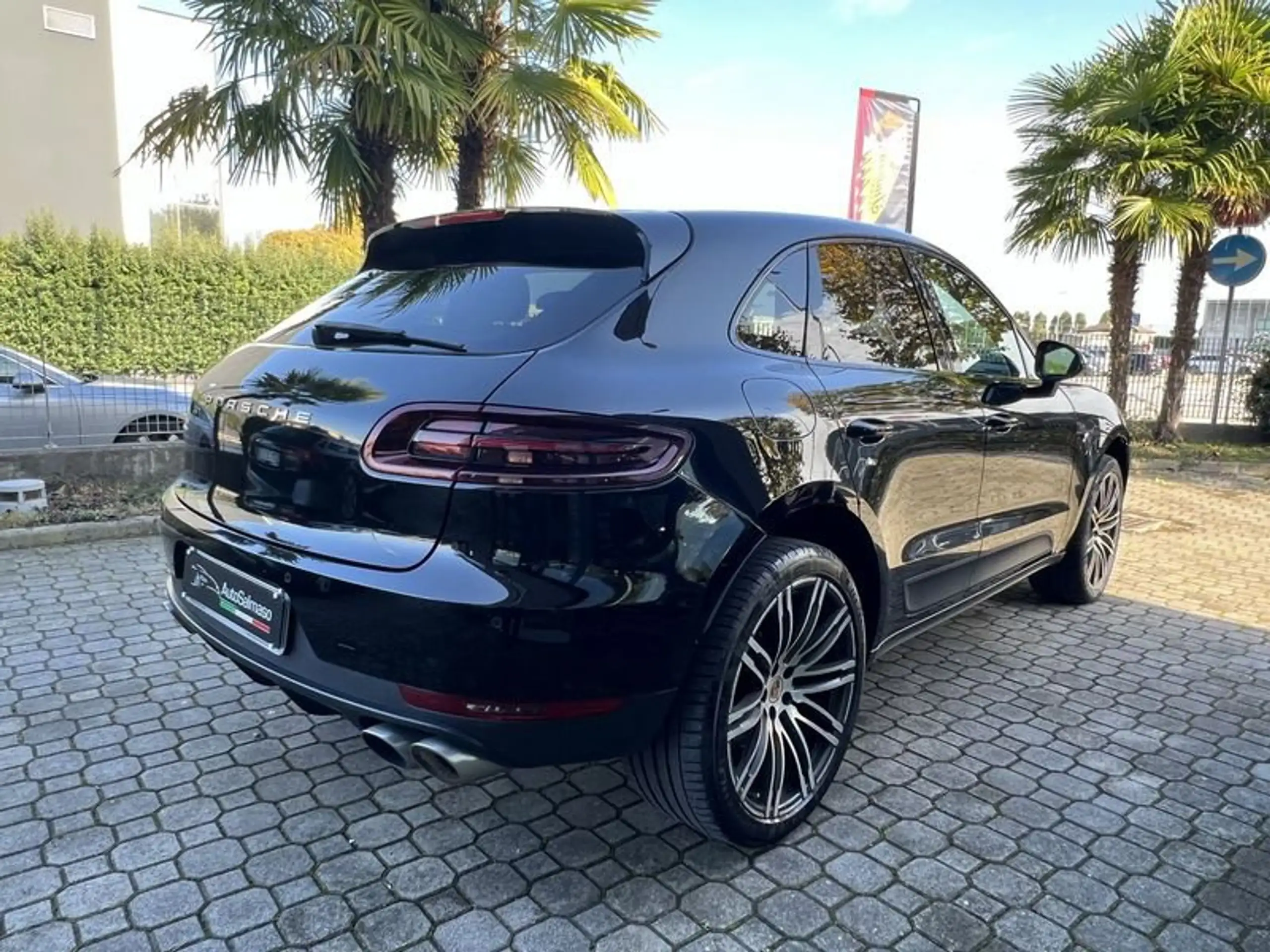 Porsche - Macan