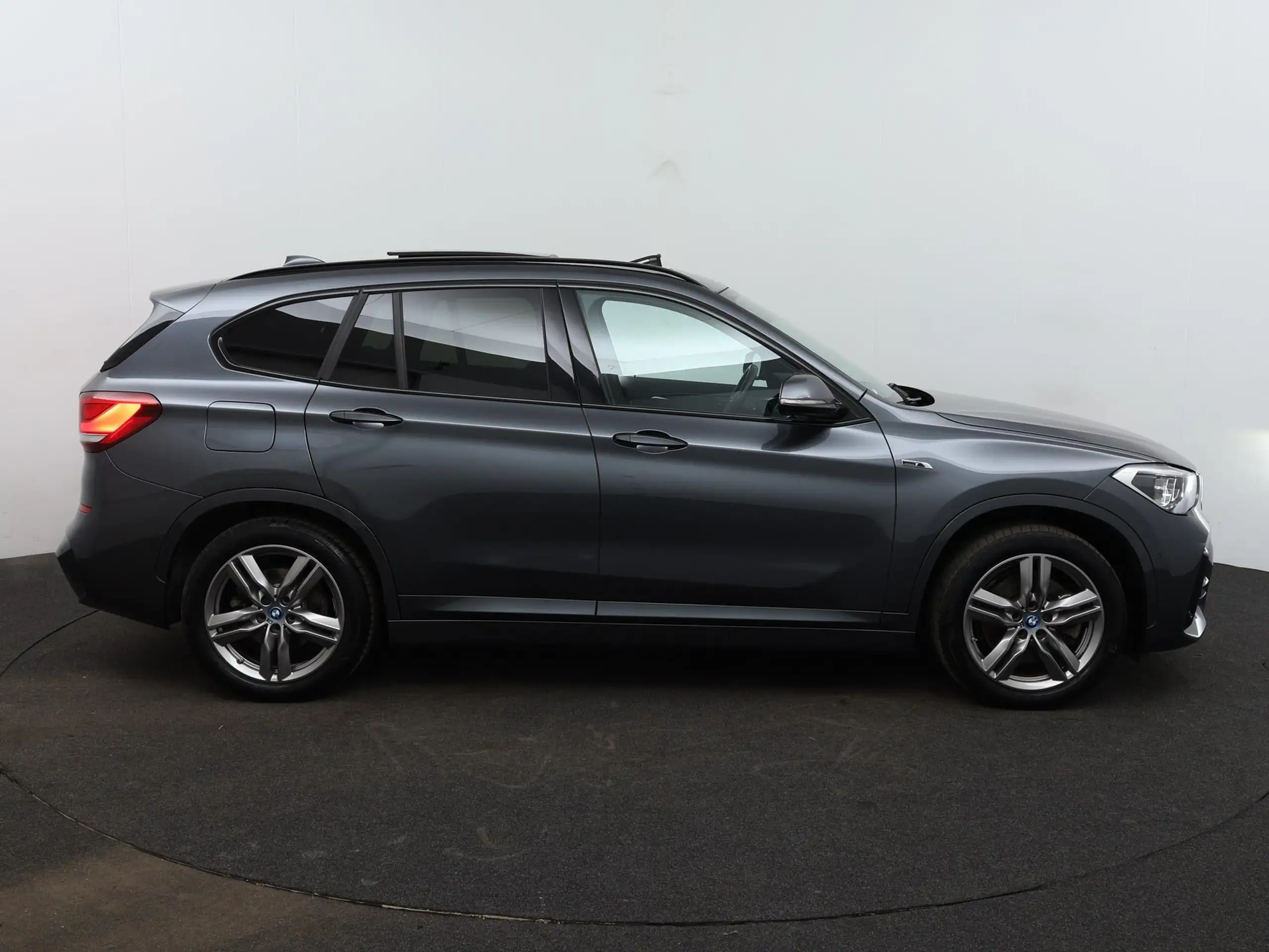 BMW - X1