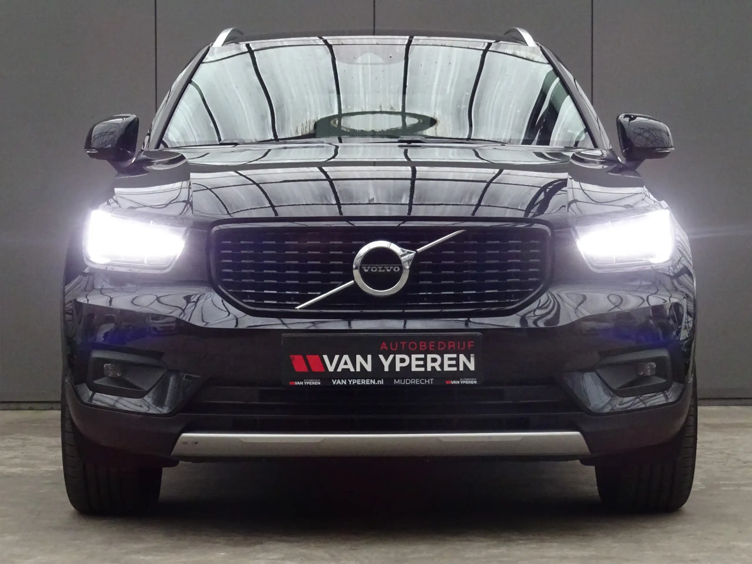 Volvo - XC40