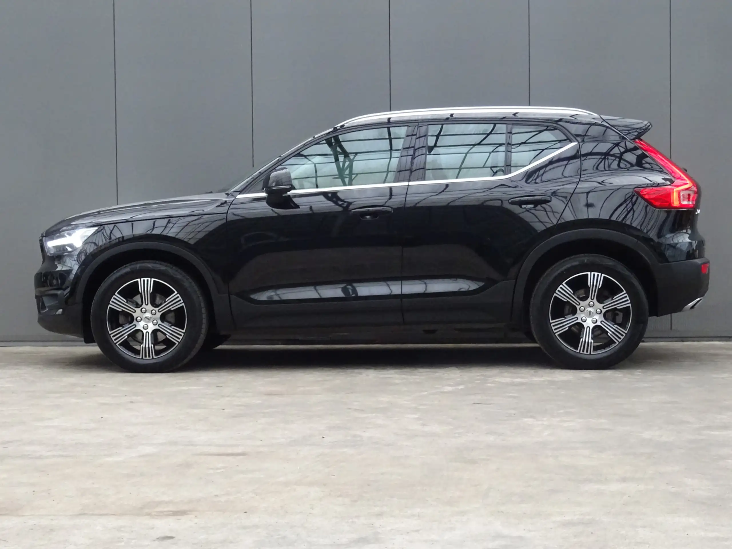 Volvo - XC40