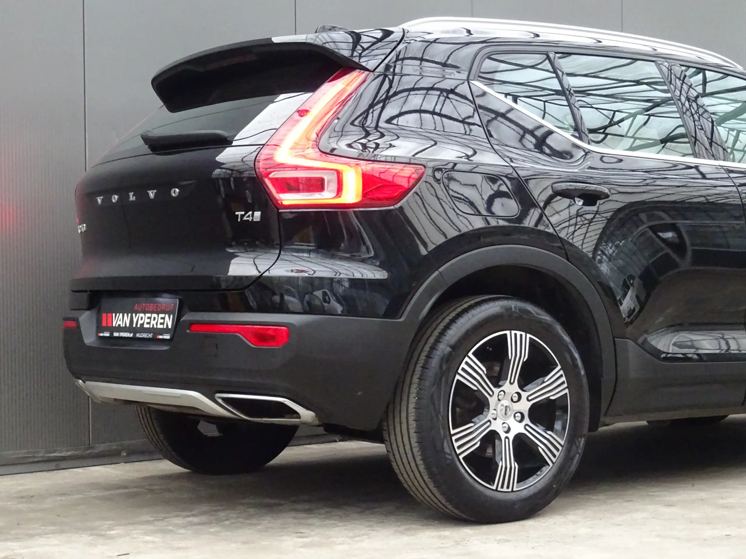 Volvo - XC40