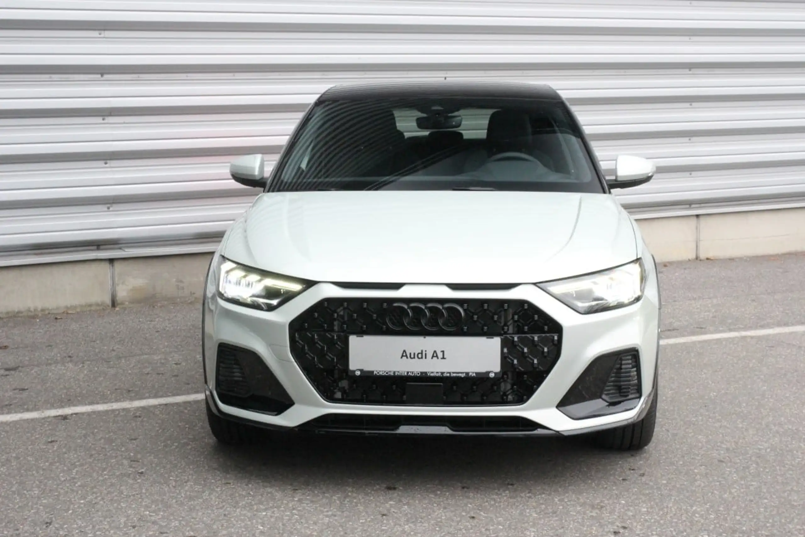 Audi - A1