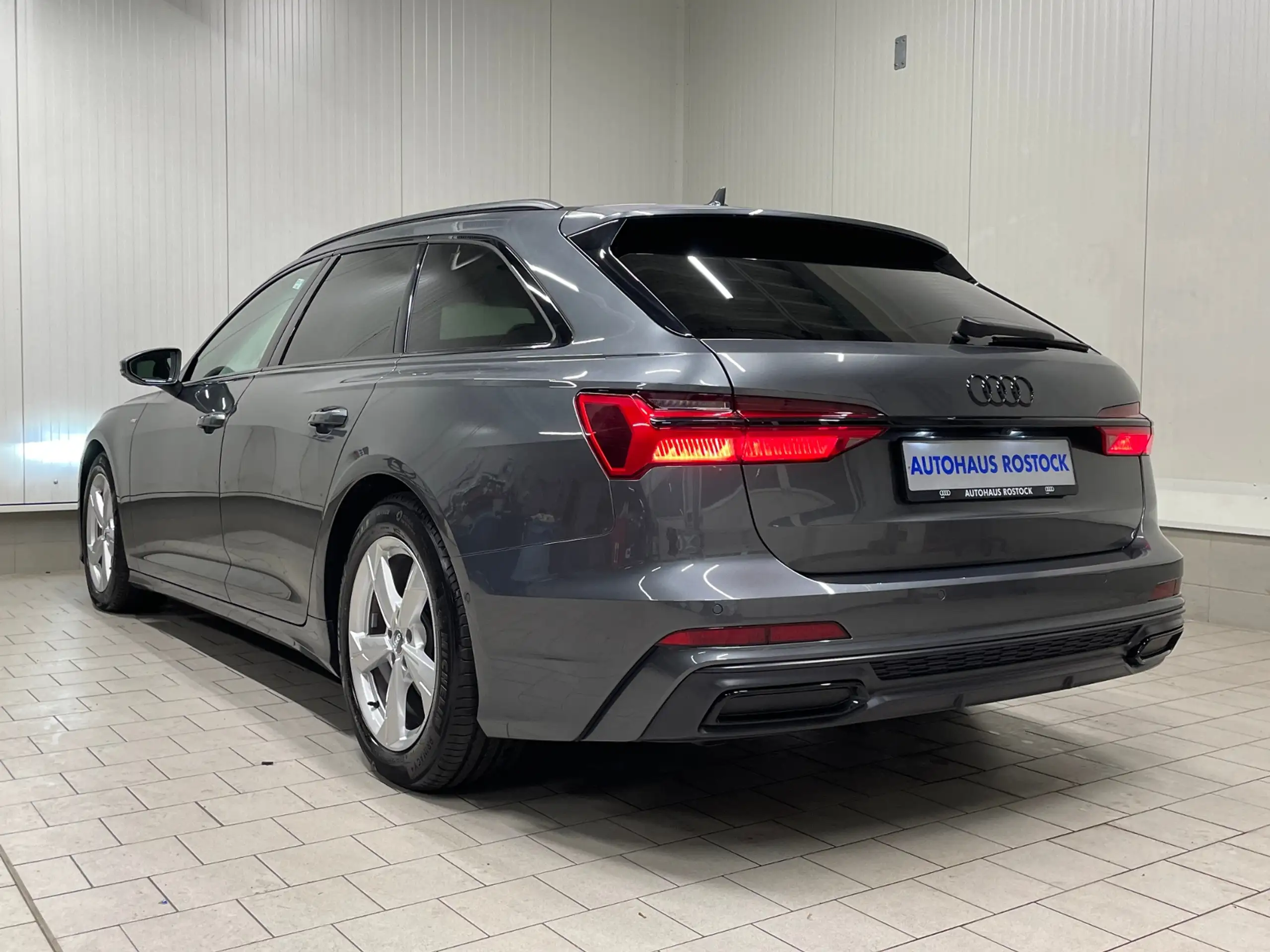 Audi - A6