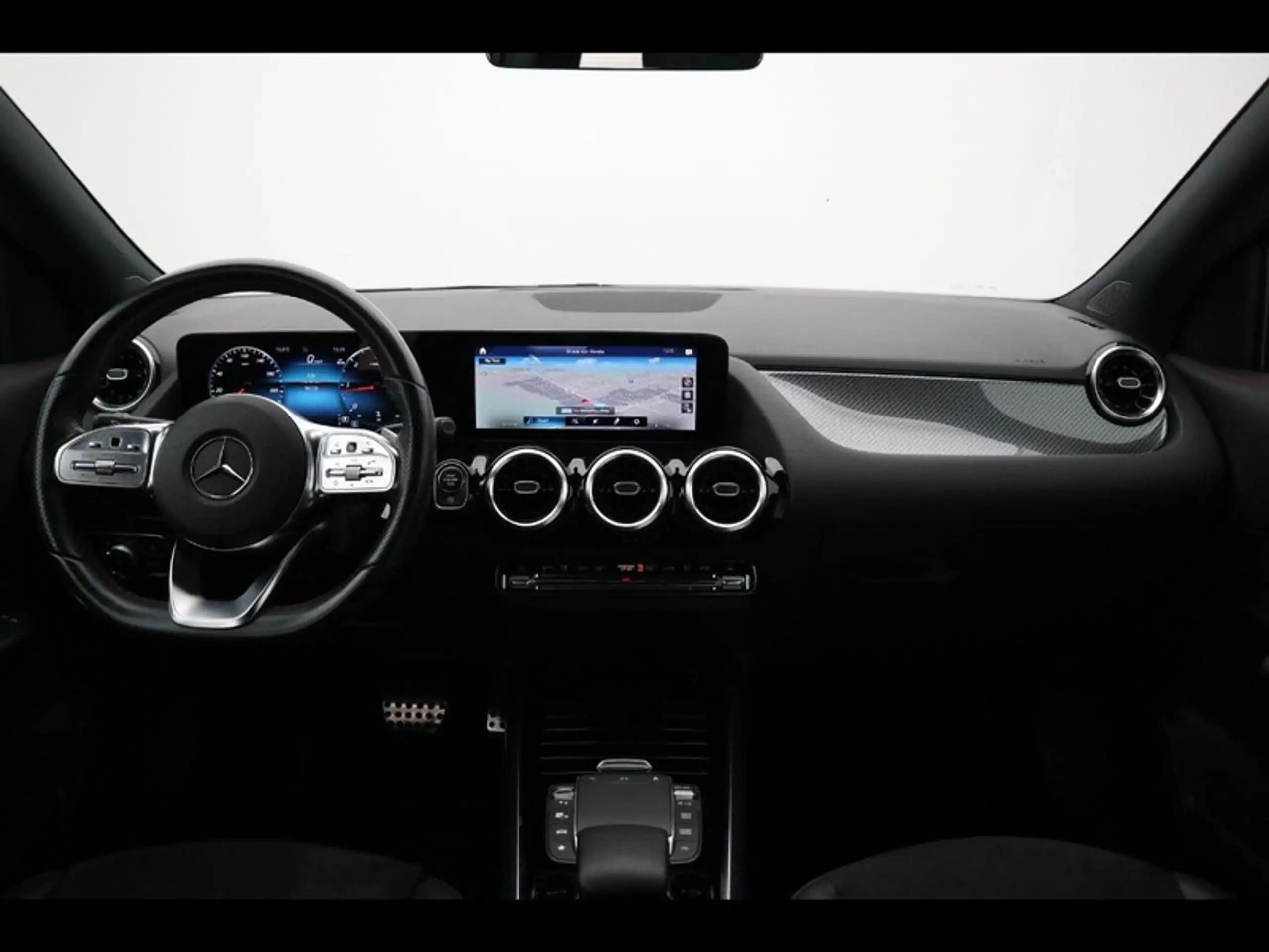 Mercedes-Benz - GLA 200