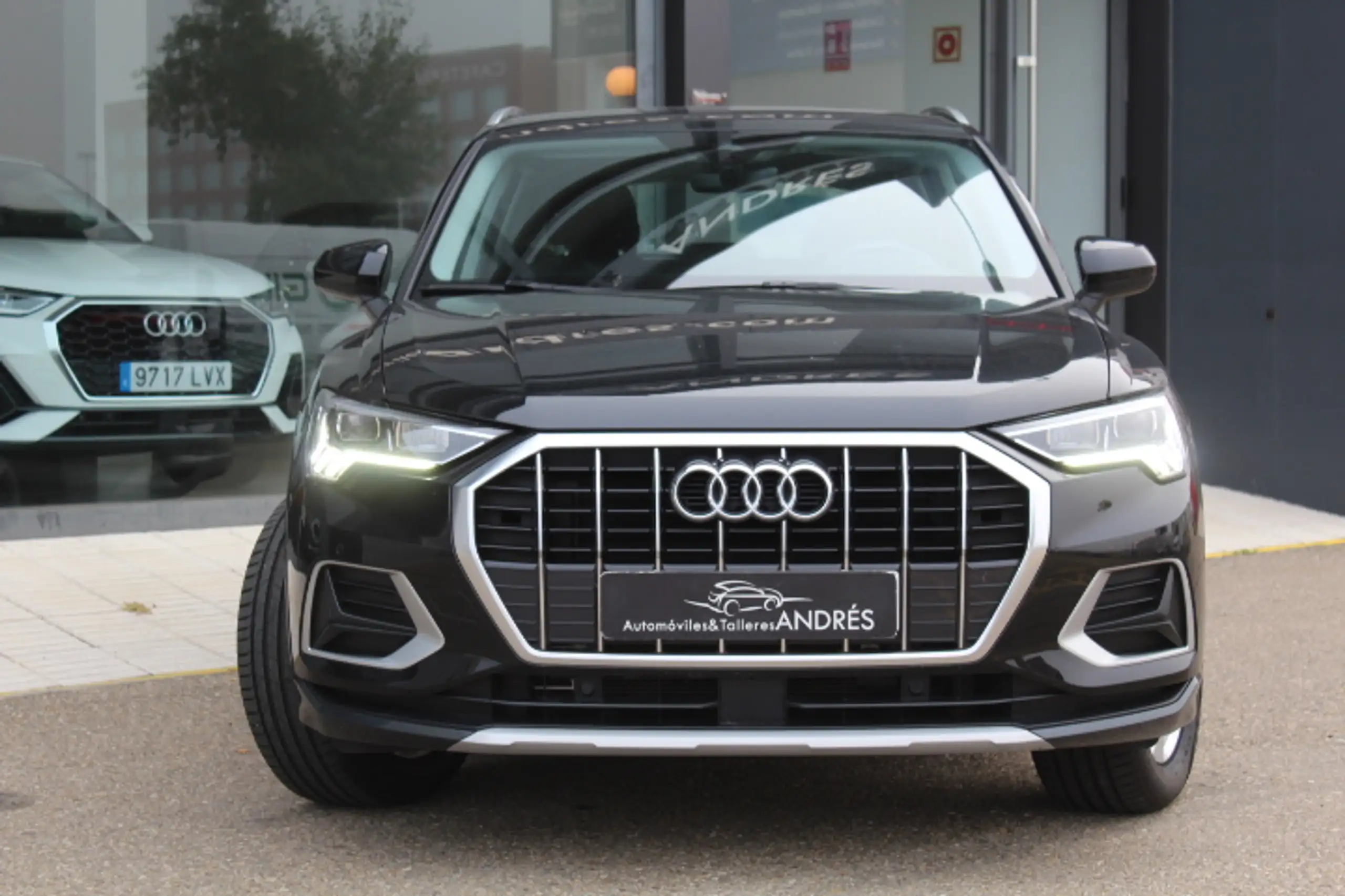 Audi - Q3