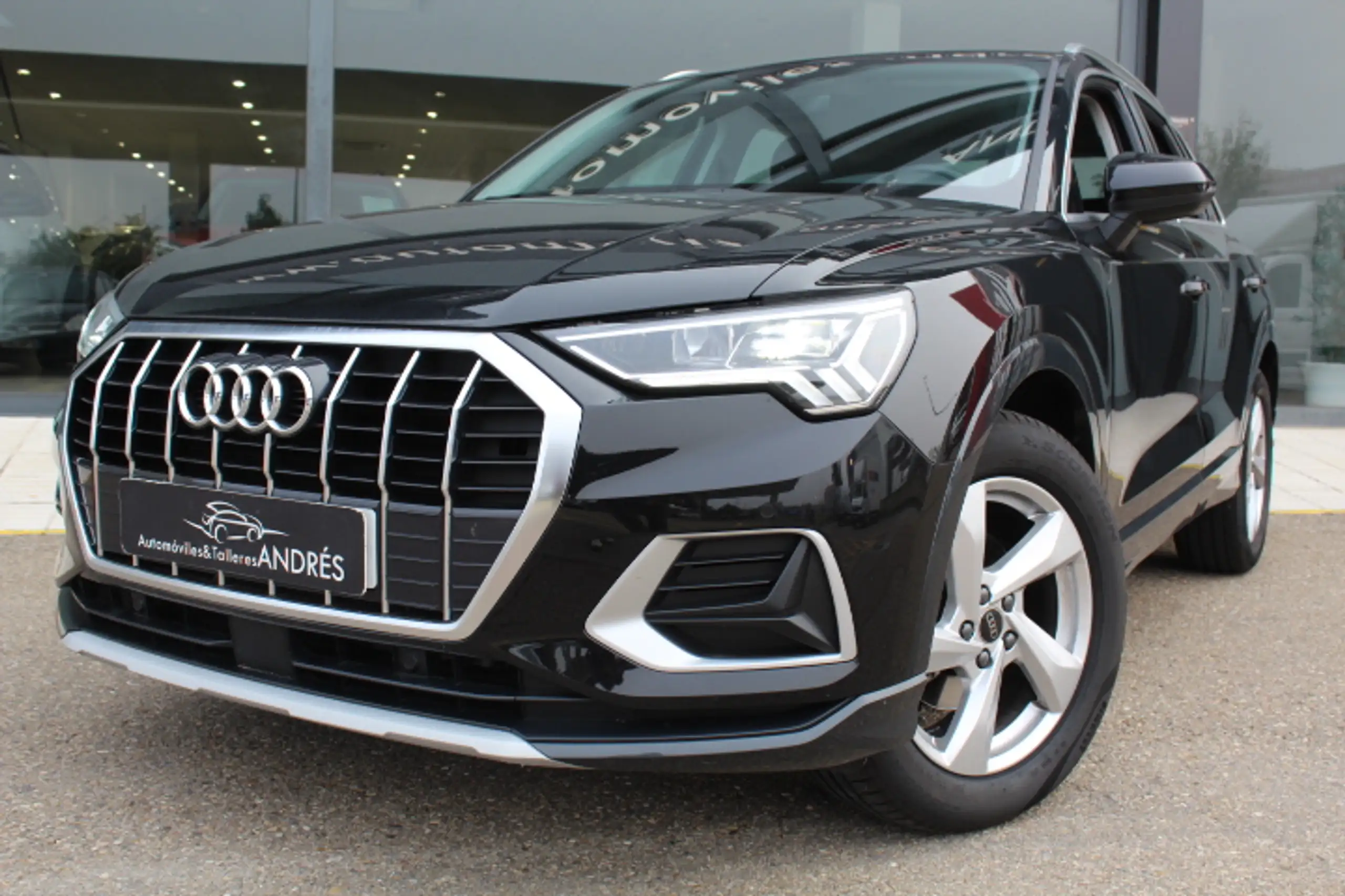 Audi - Q3