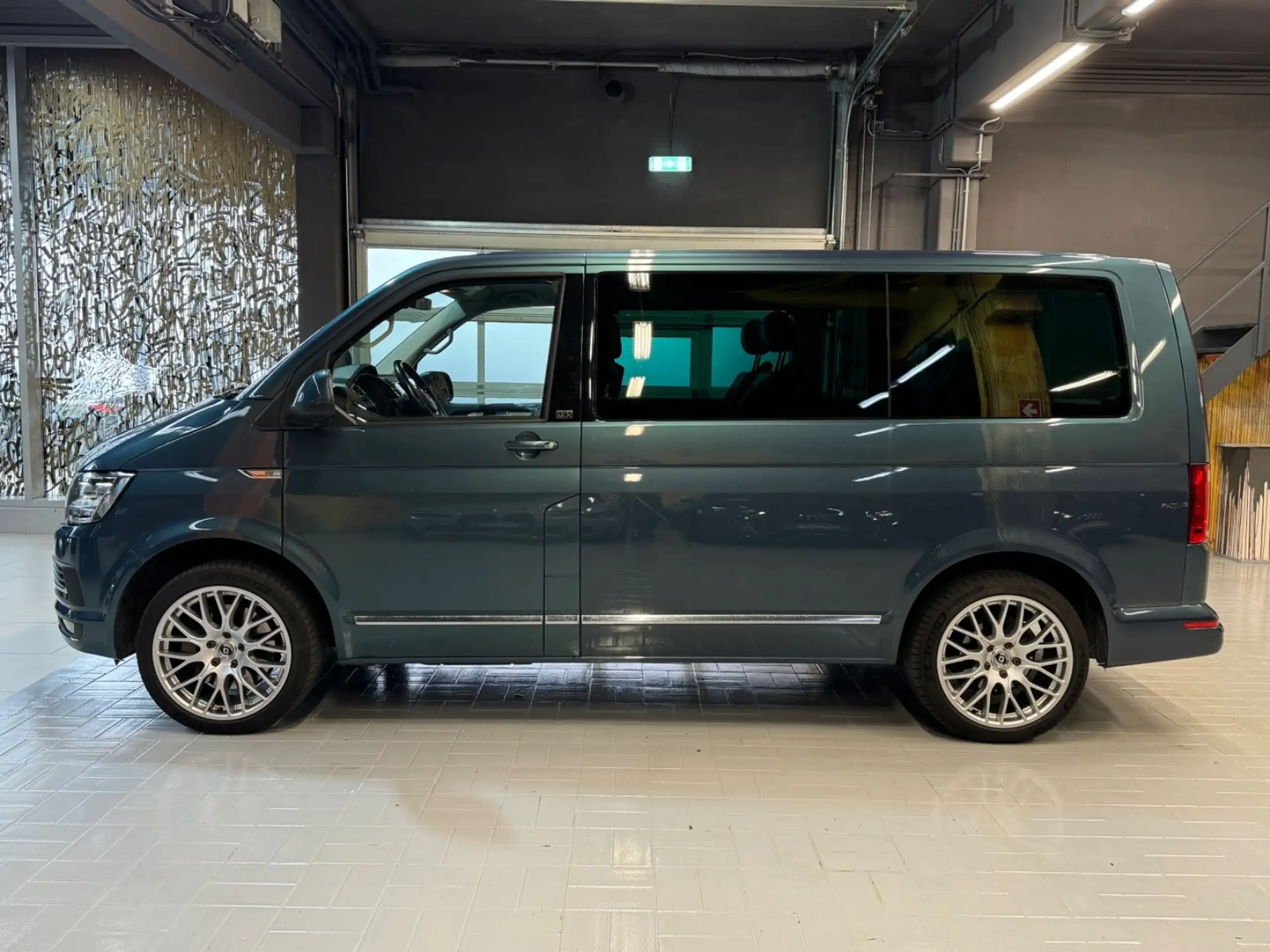 Volkswagen - T6 Multivan