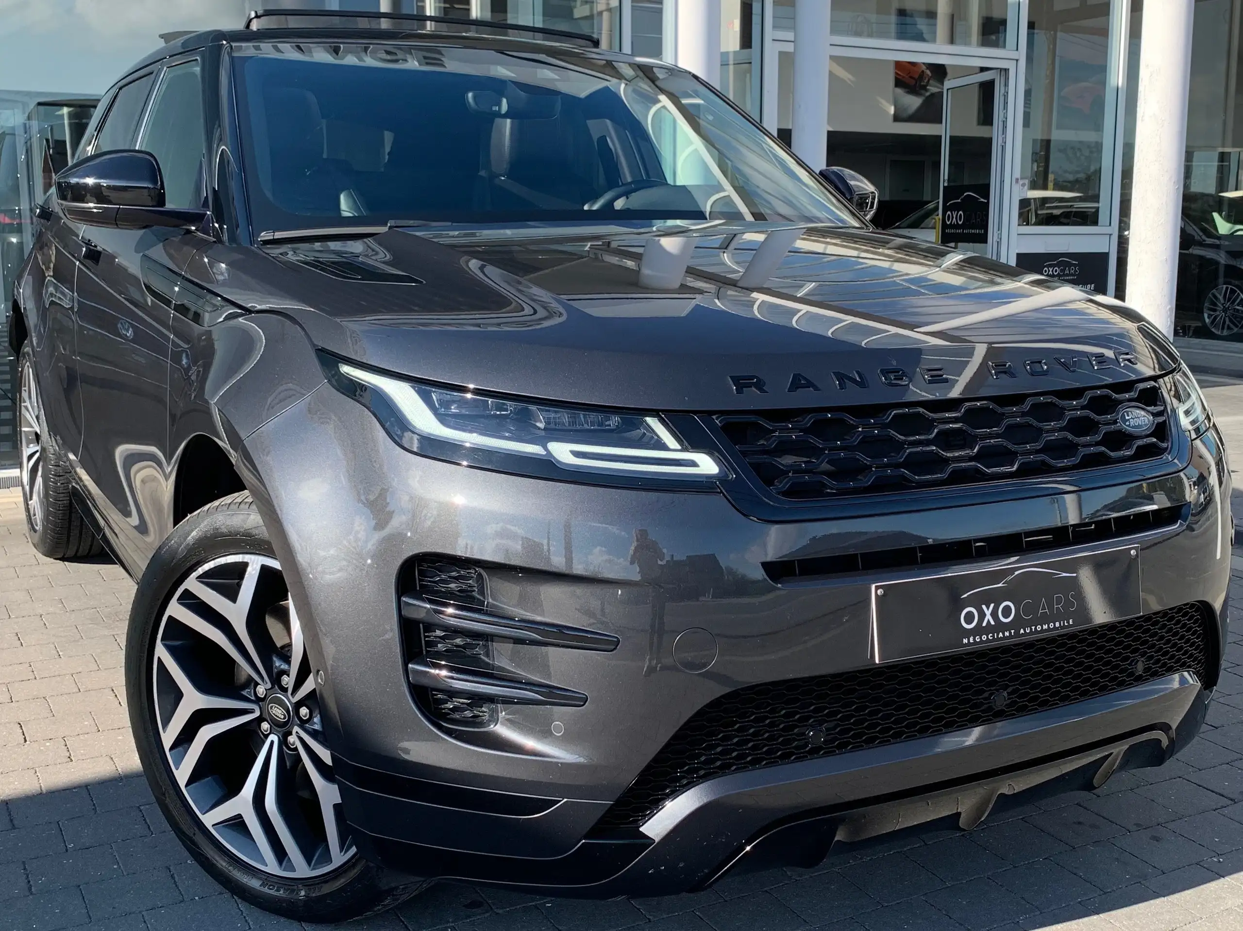 Land Rover - Range Rover Evoque