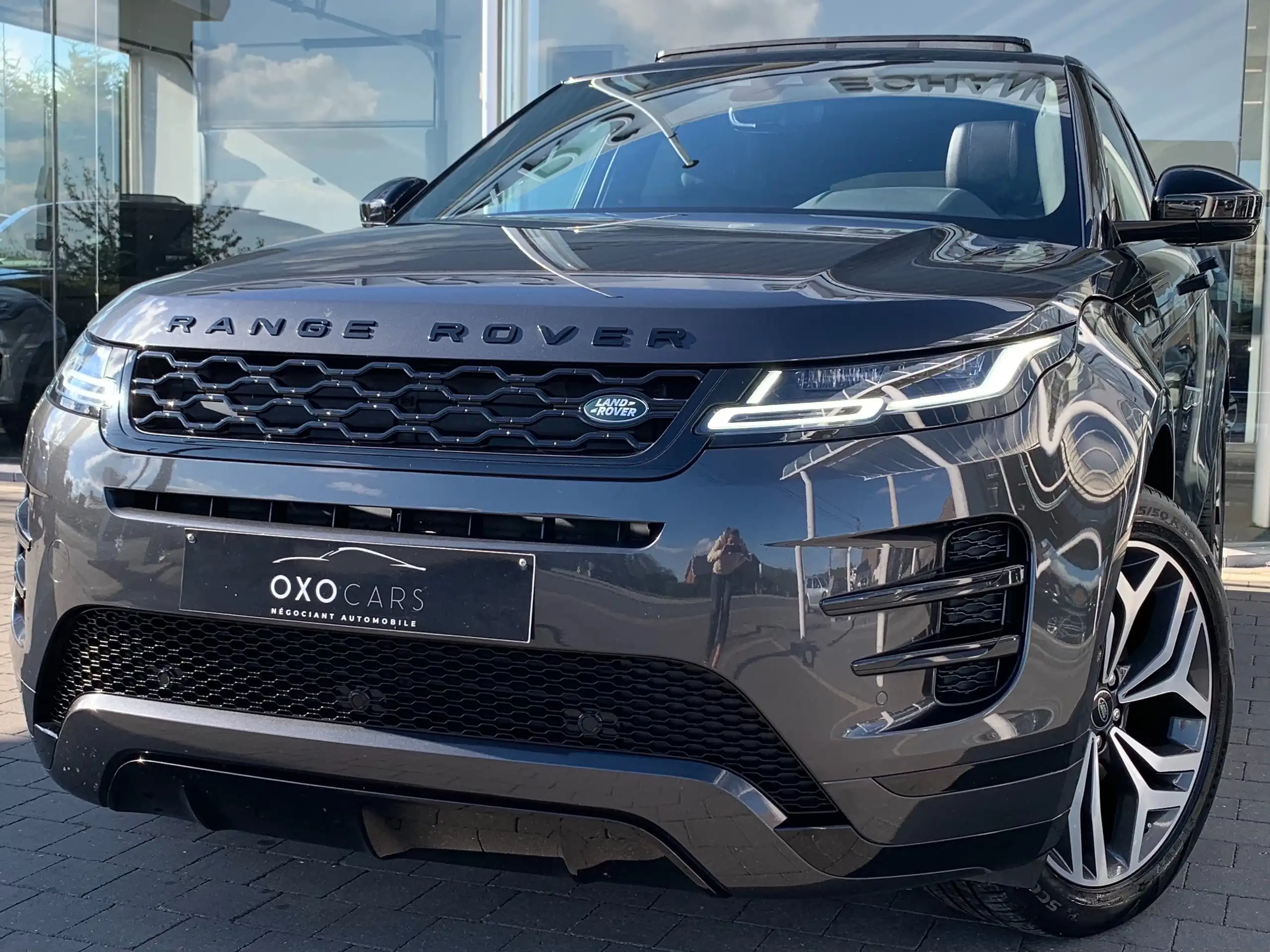 Land Rover - Range Rover Evoque