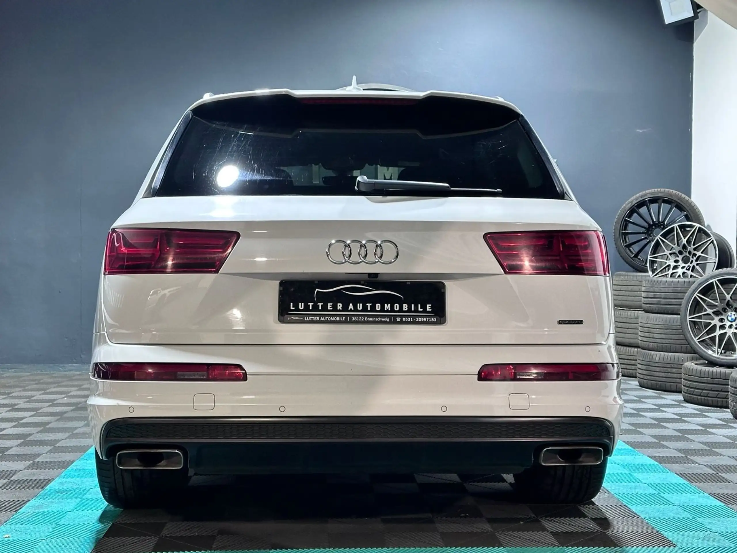 Audi - Q7