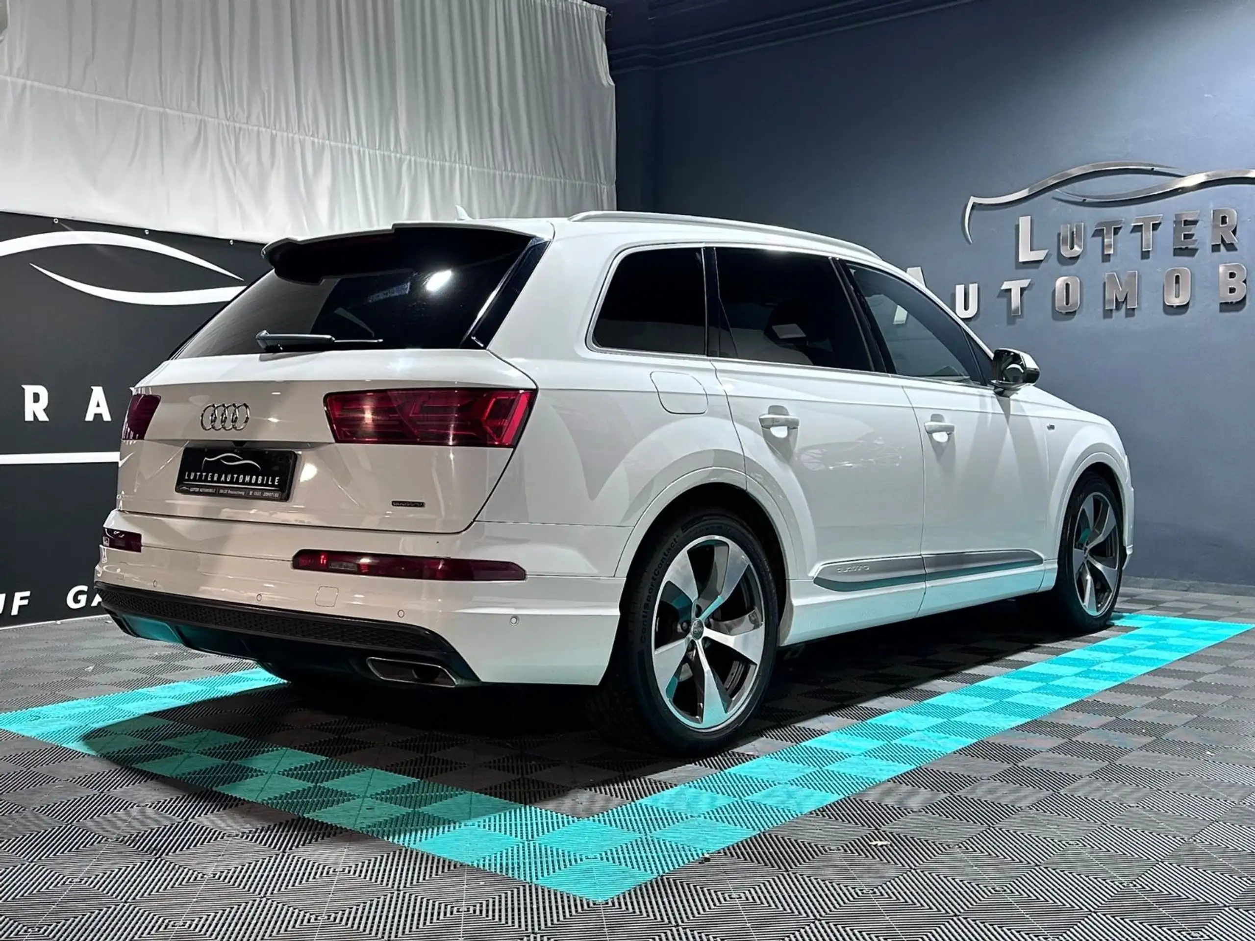 Audi - Q7