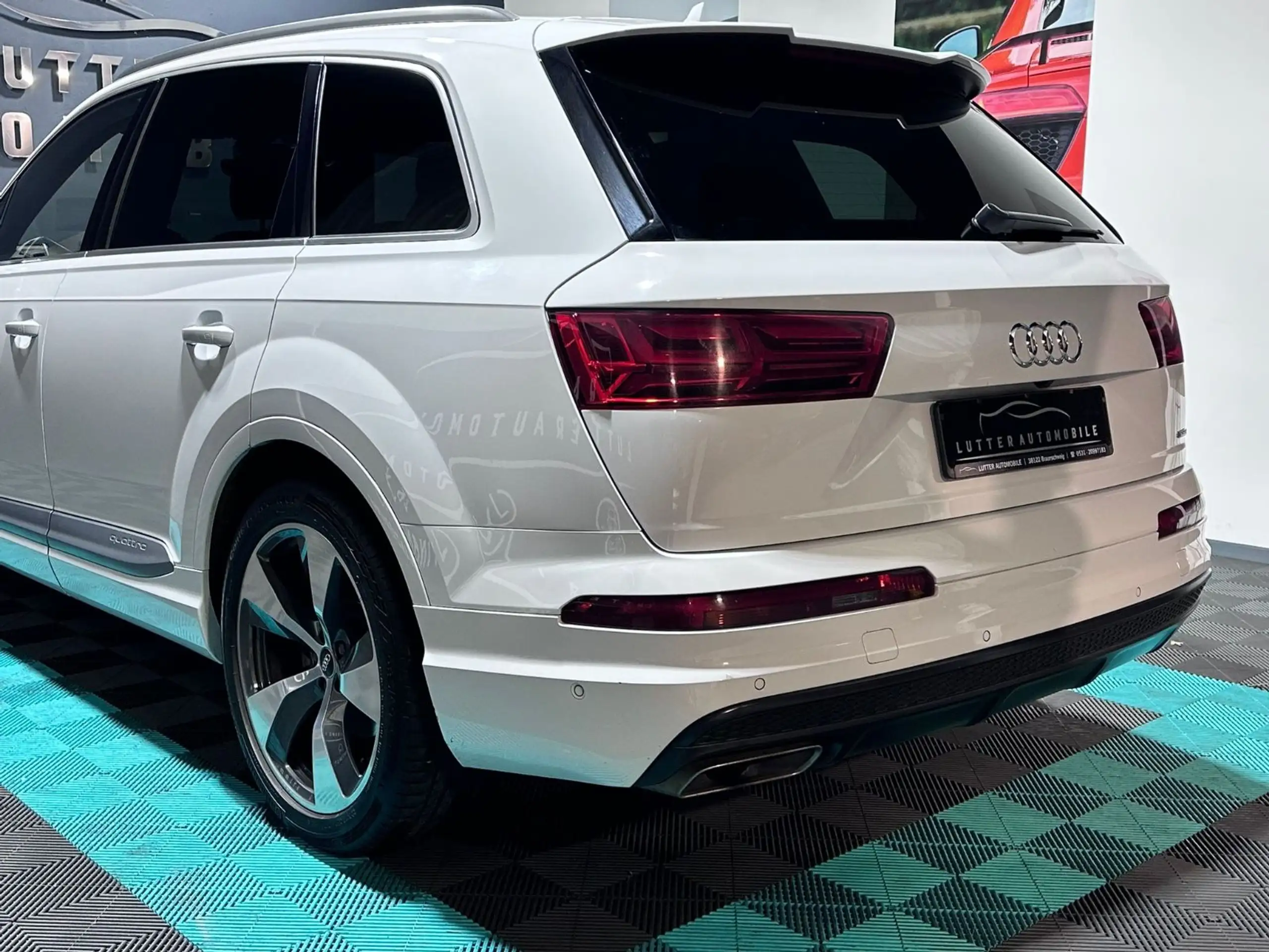 Audi - Q7