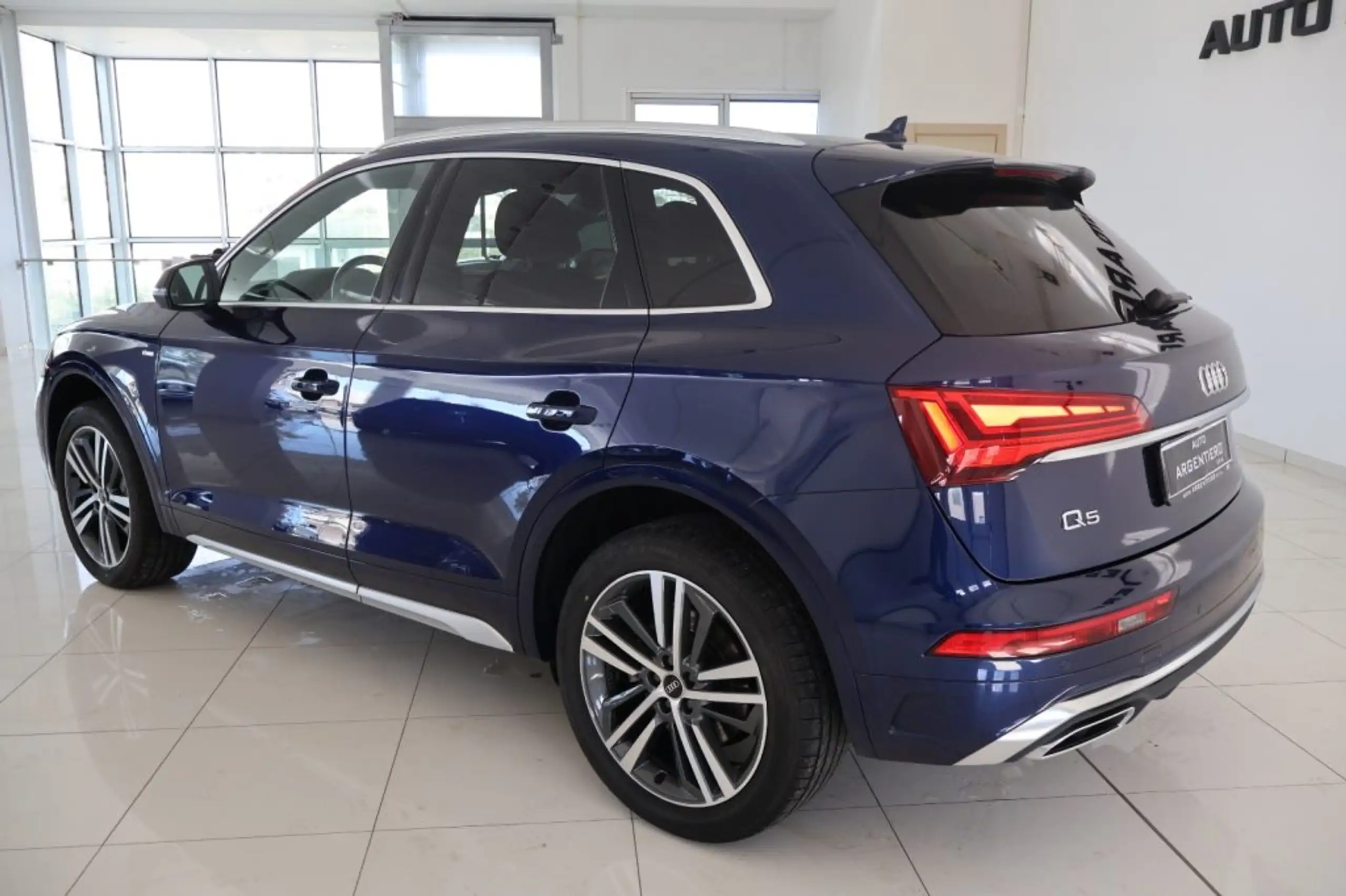 Audi - Q5