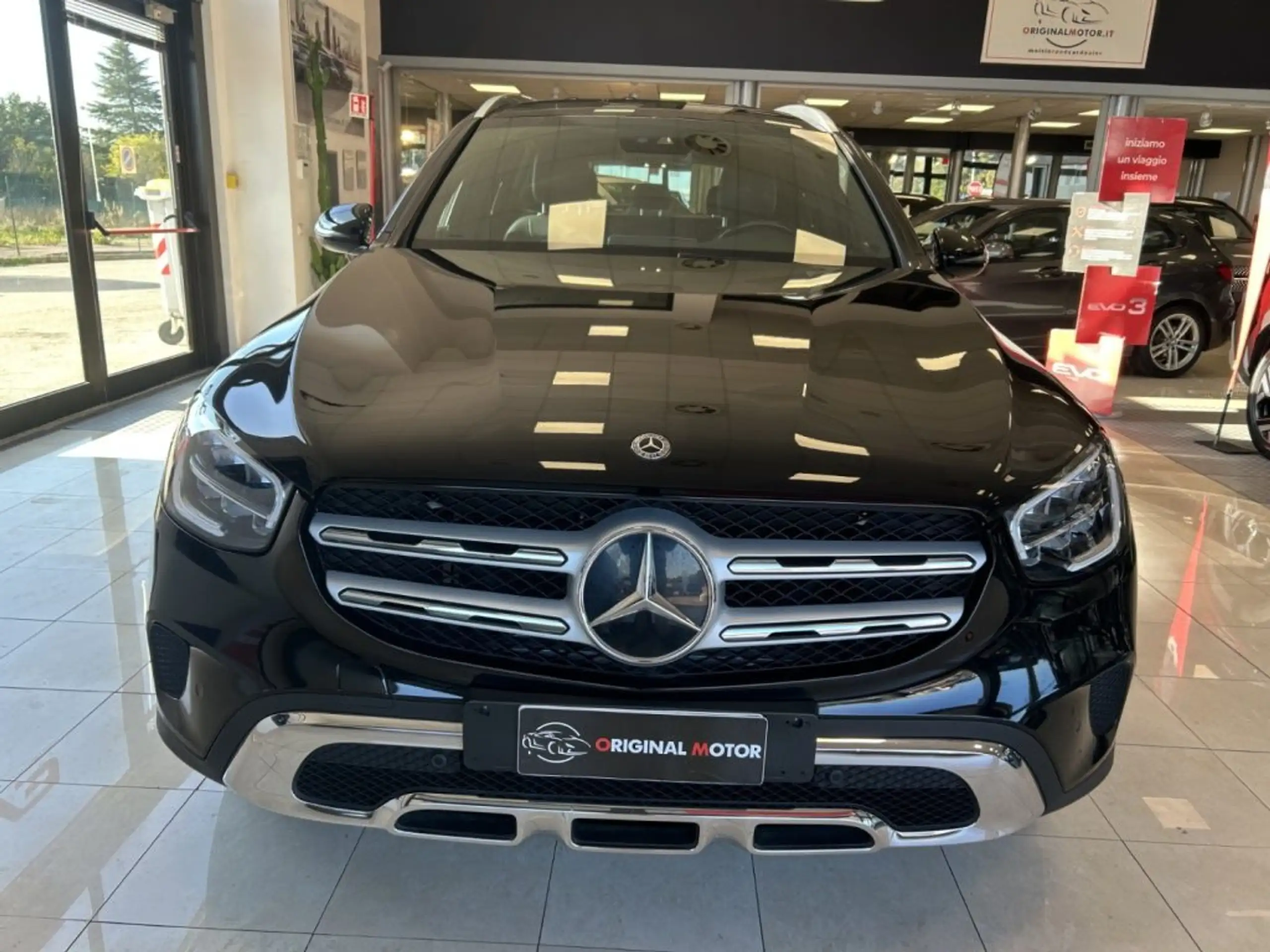 Mercedes-Benz - GLC 220