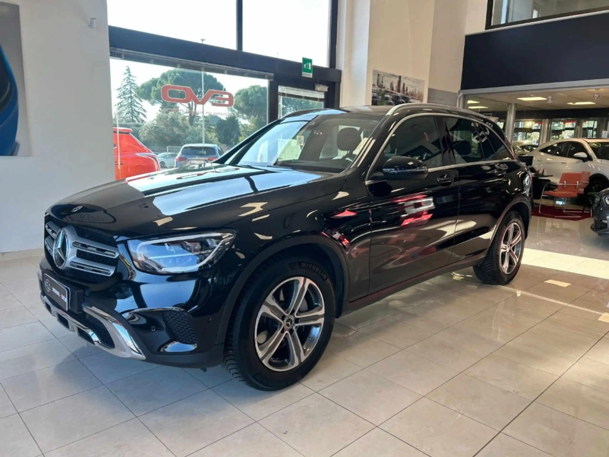 Mercedes-Benz - GLC 220