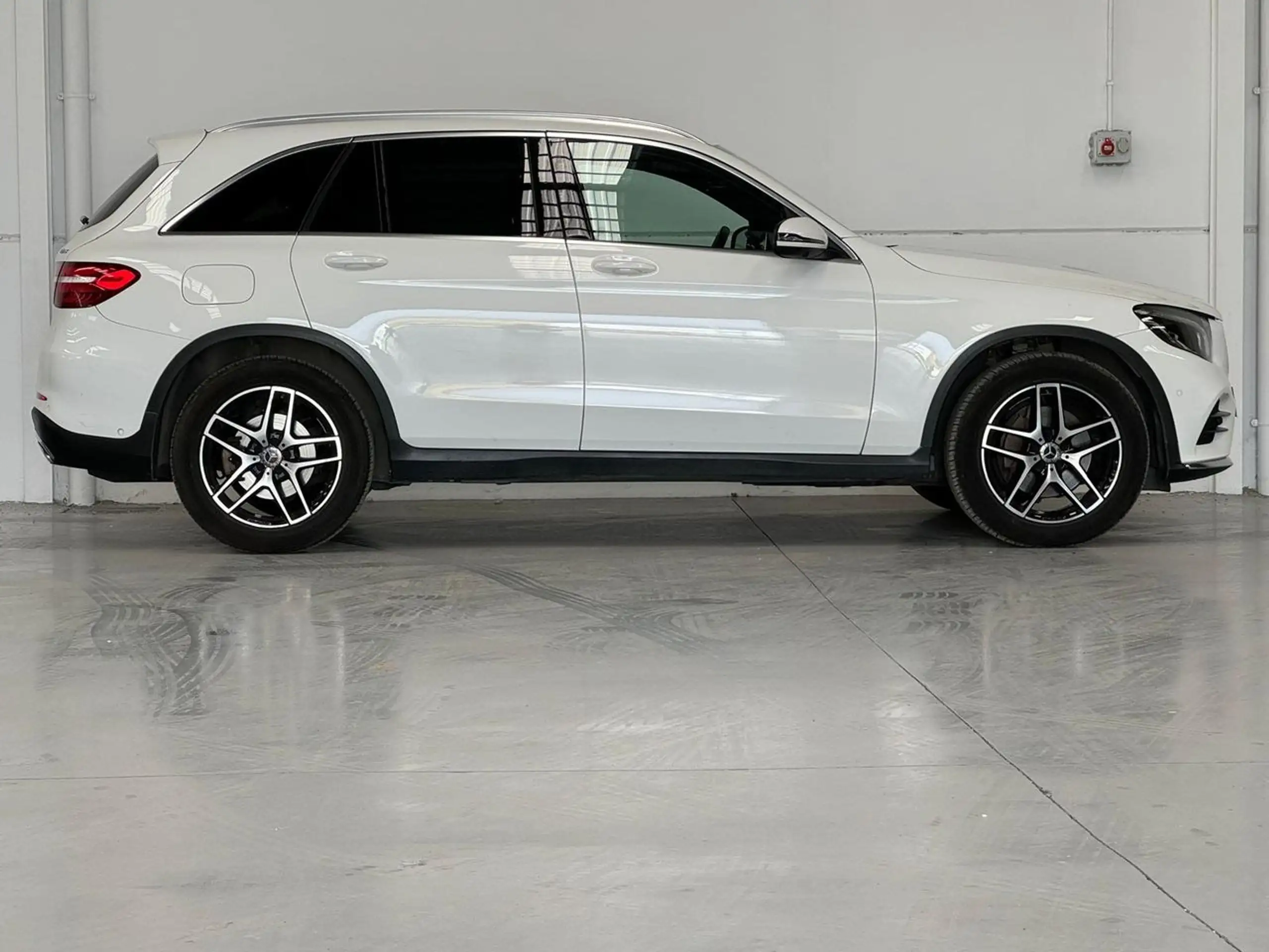 Mercedes-Benz - GLC 250