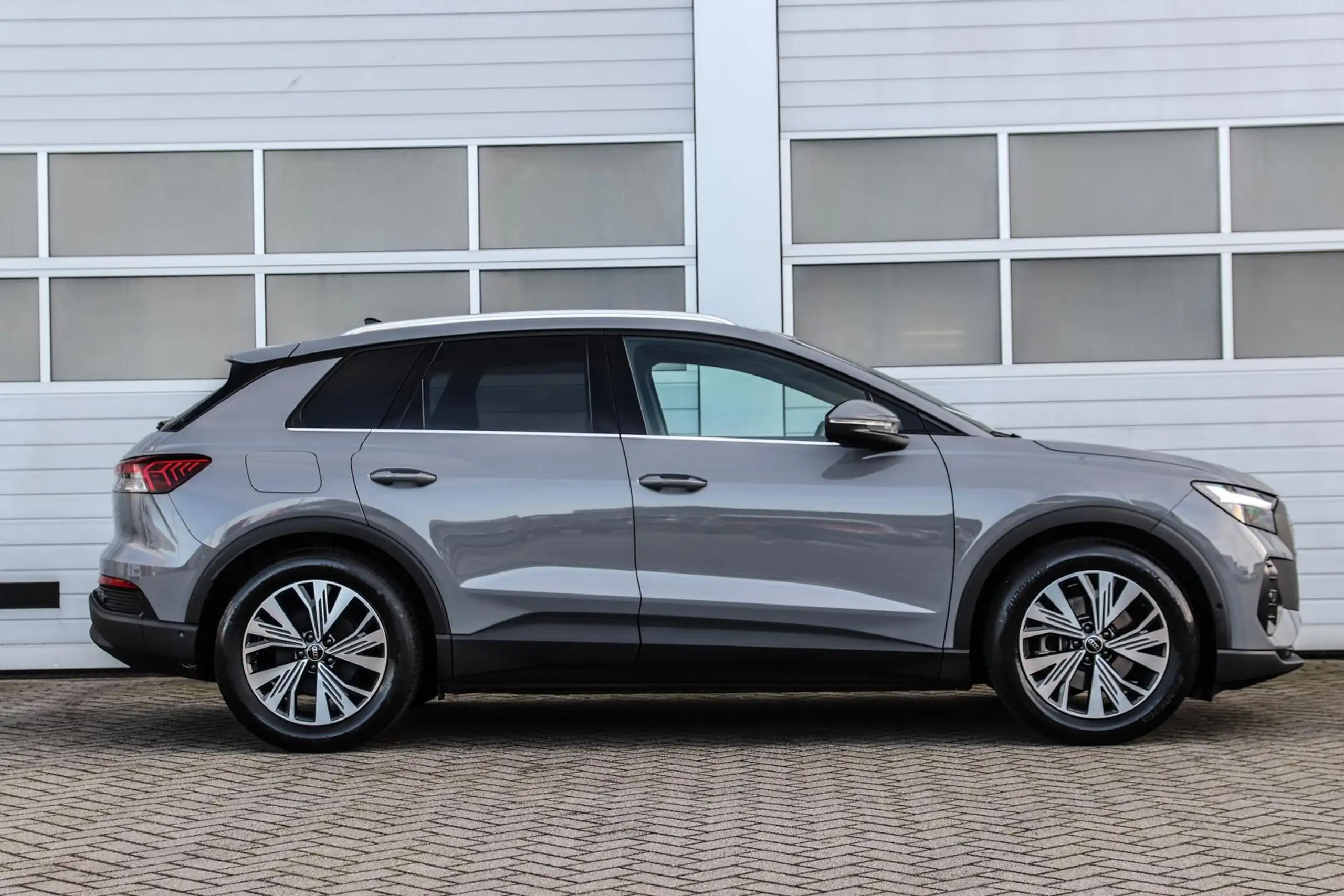 Audi - Q4 e-tron