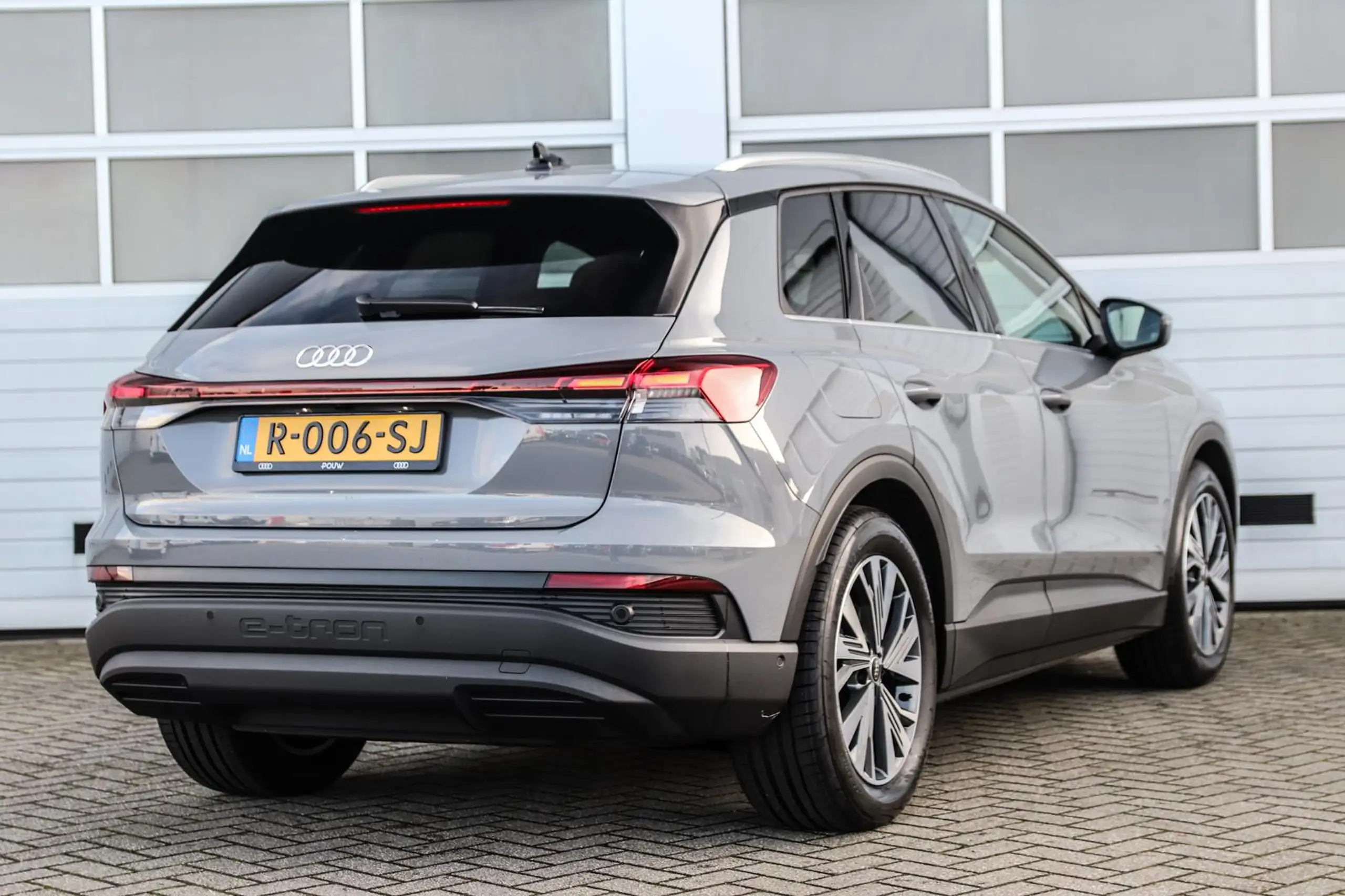 Audi - Q4 e-tron