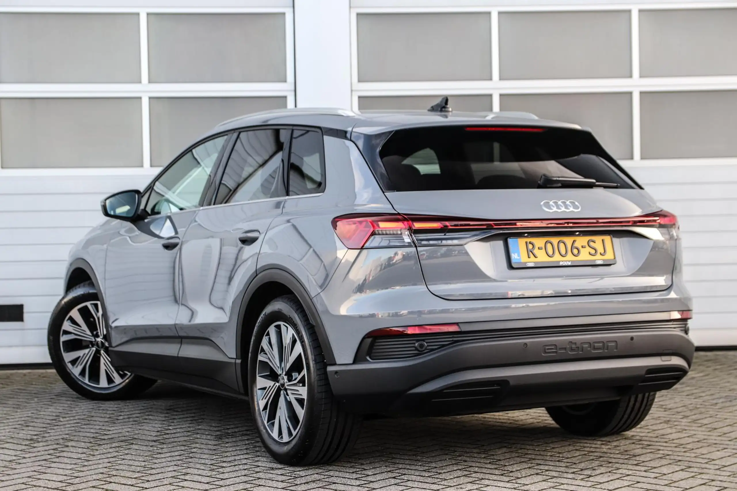 Audi - Q4 e-tron