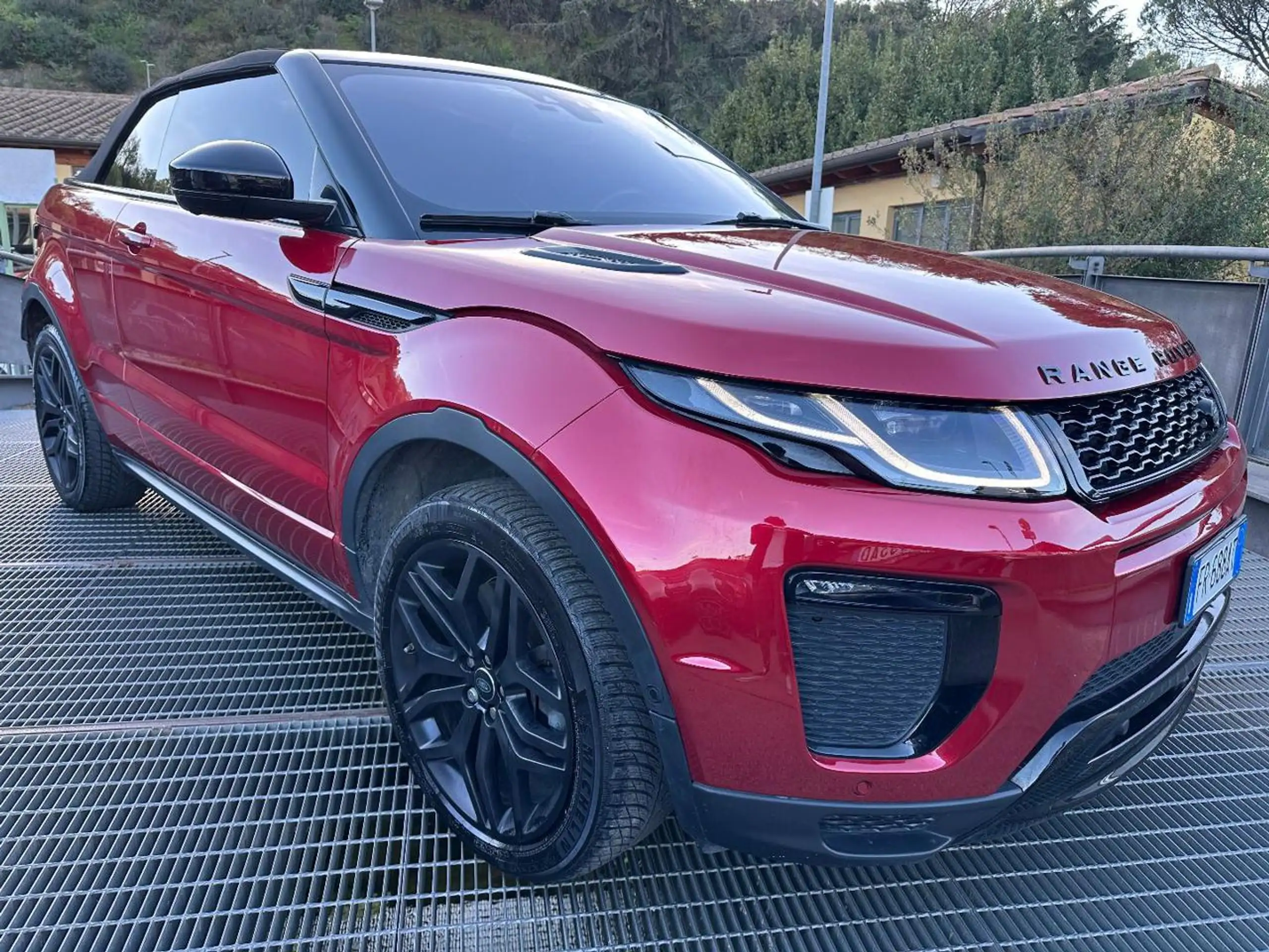 Land Rover - Range Rover Evoque