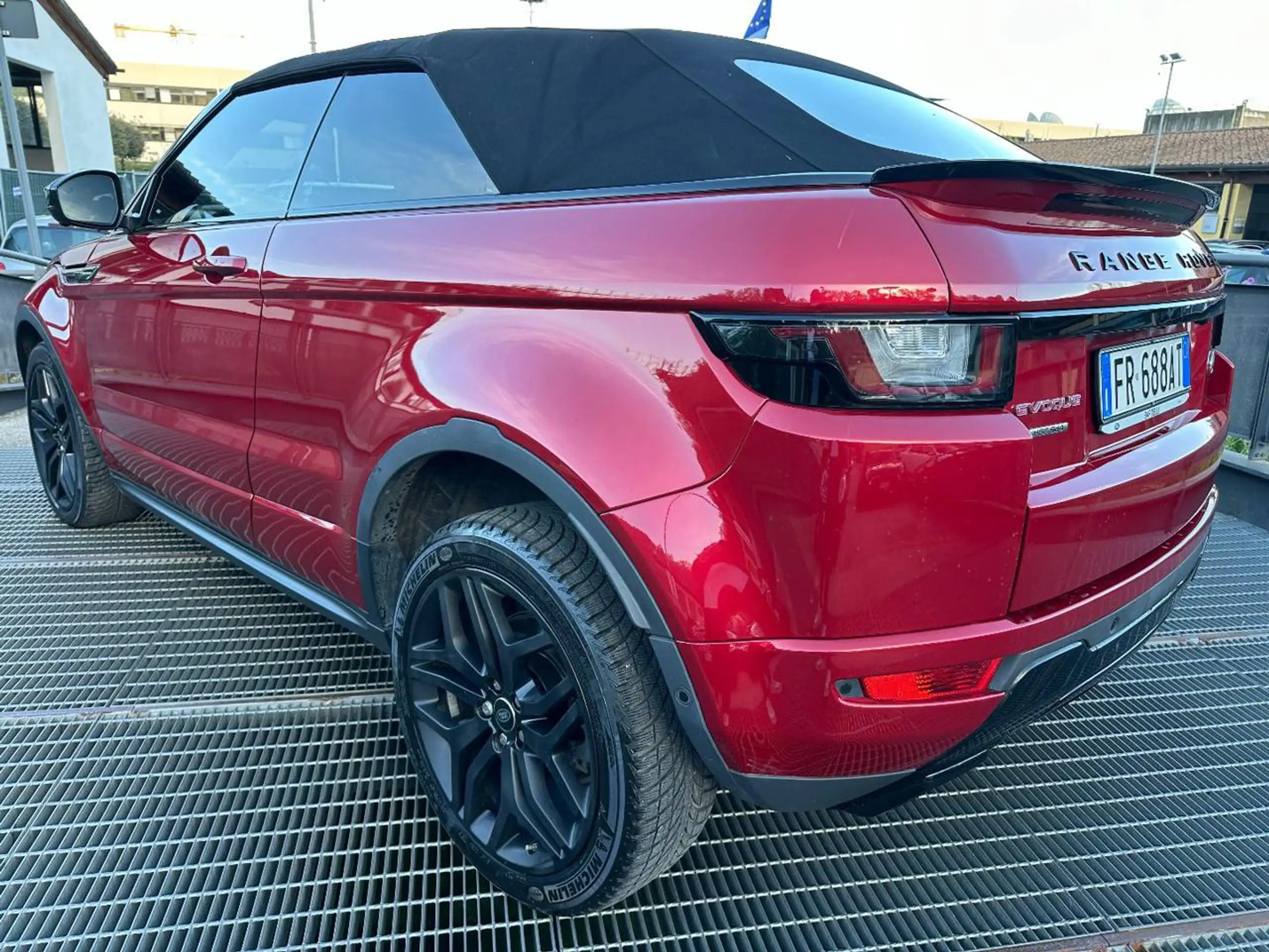 Land Rover - Range Rover Evoque