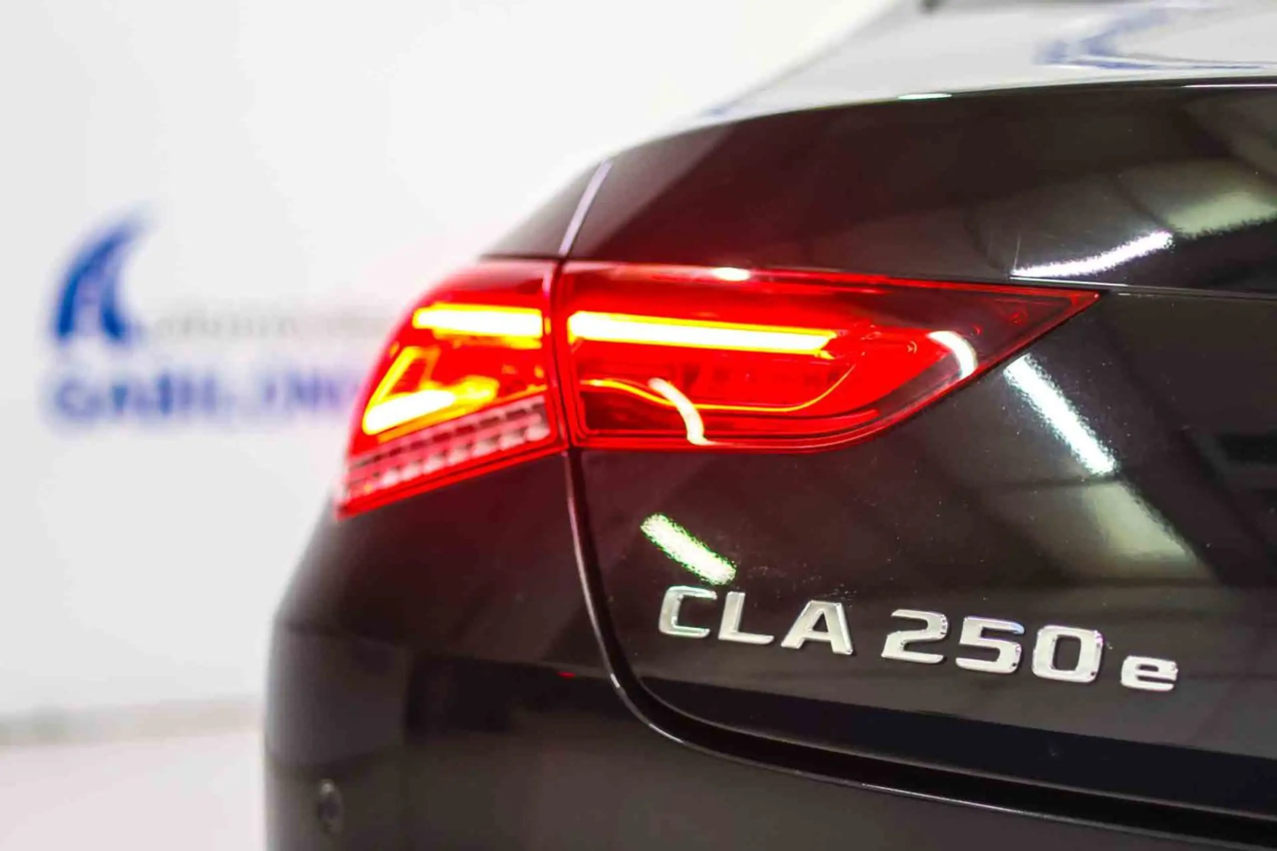 Mercedes-Benz - CLA 250