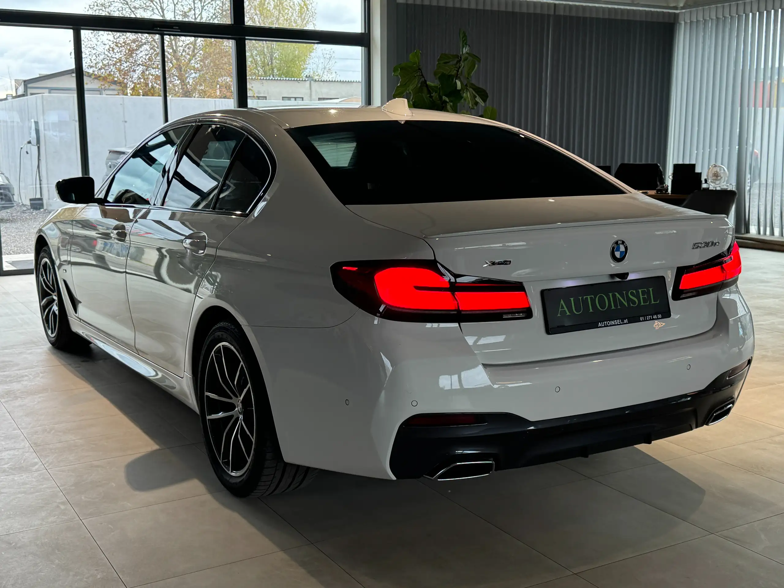 BMW - 530