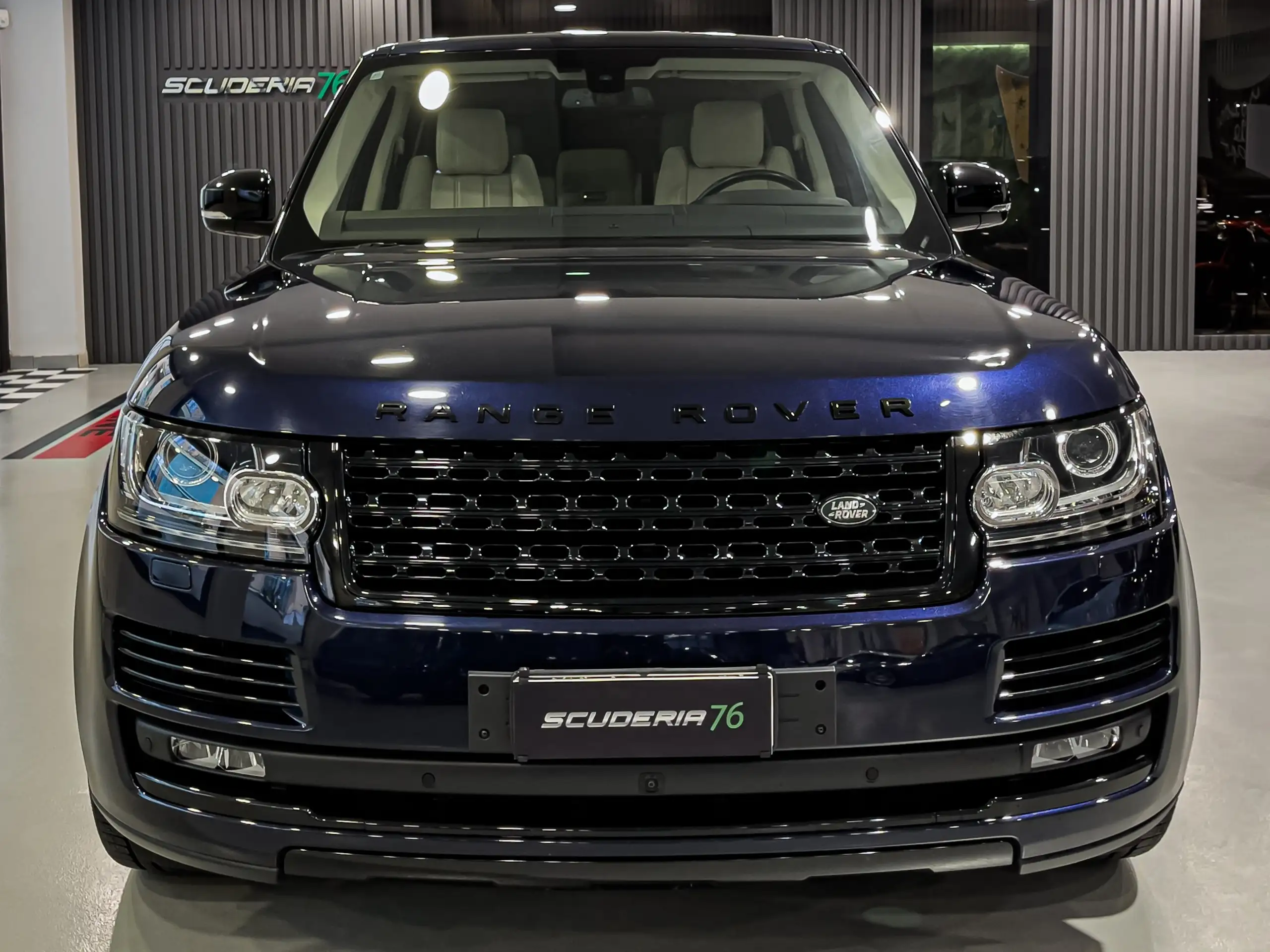 Land Rover - Range Rover