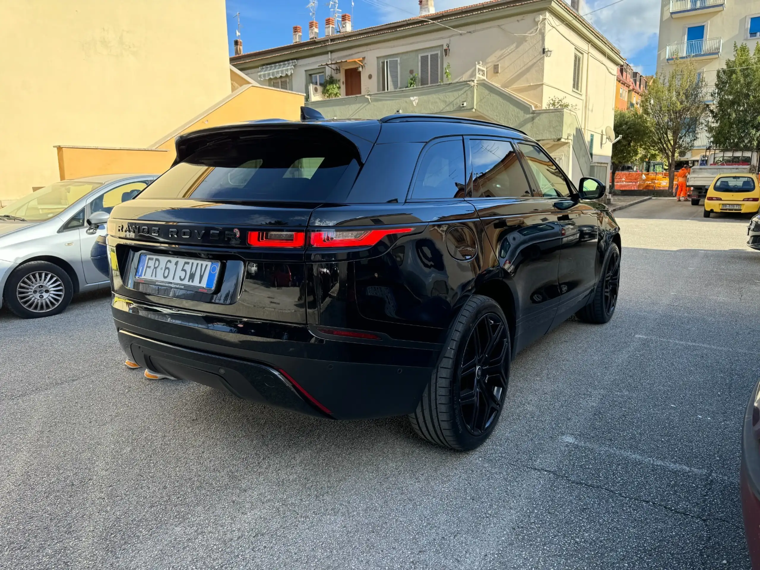 Land Rover - Range Rover Velar