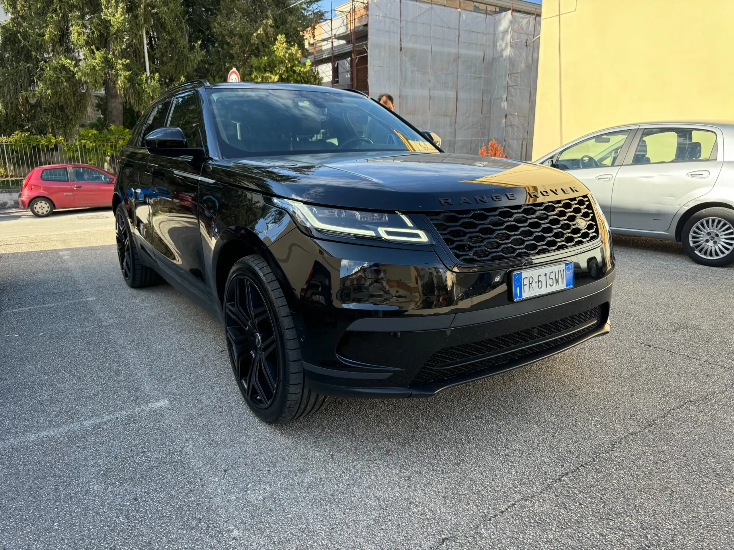 Land Rover - Range Rover Velar