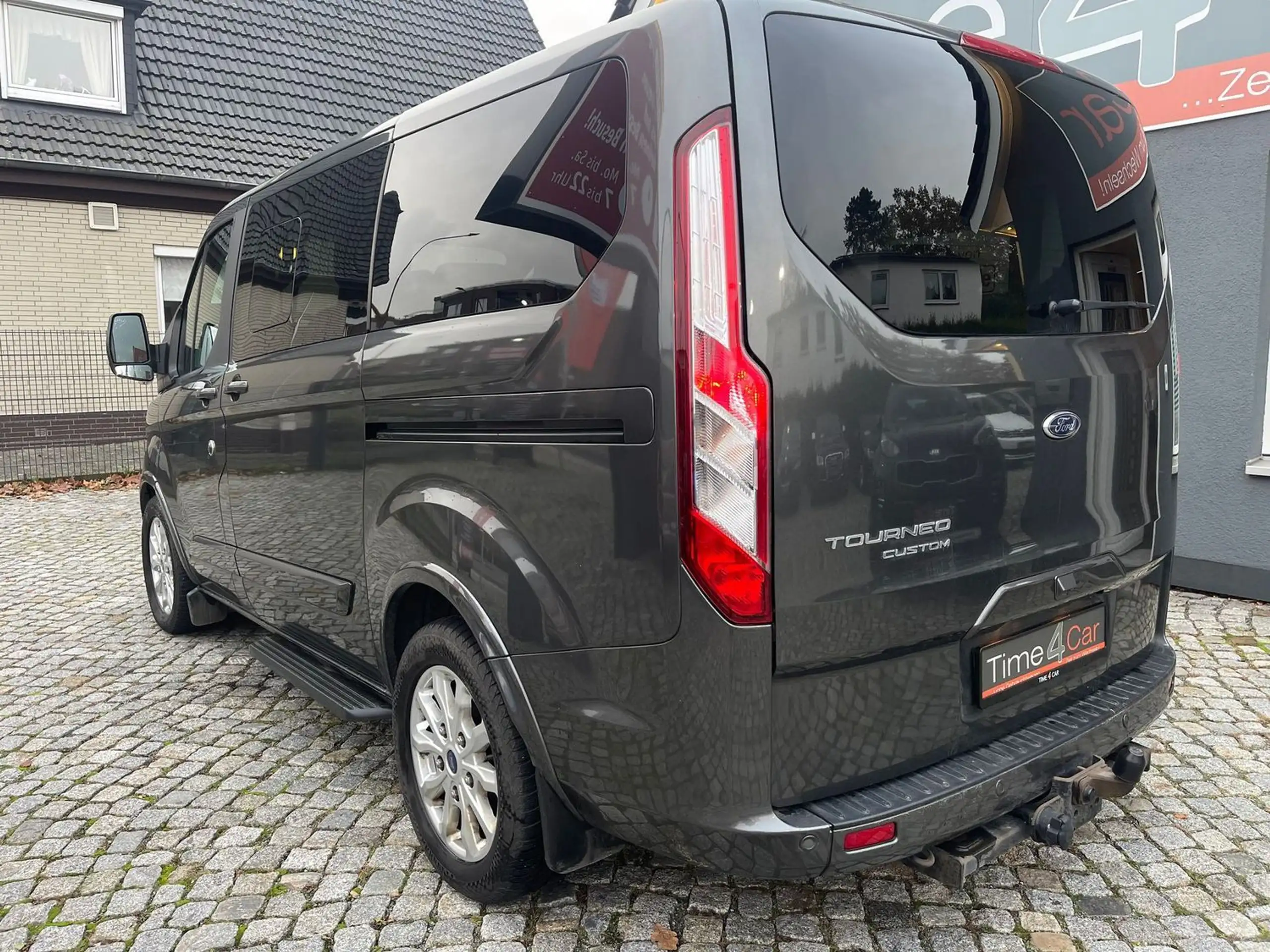 Ford - Tourneo Custom