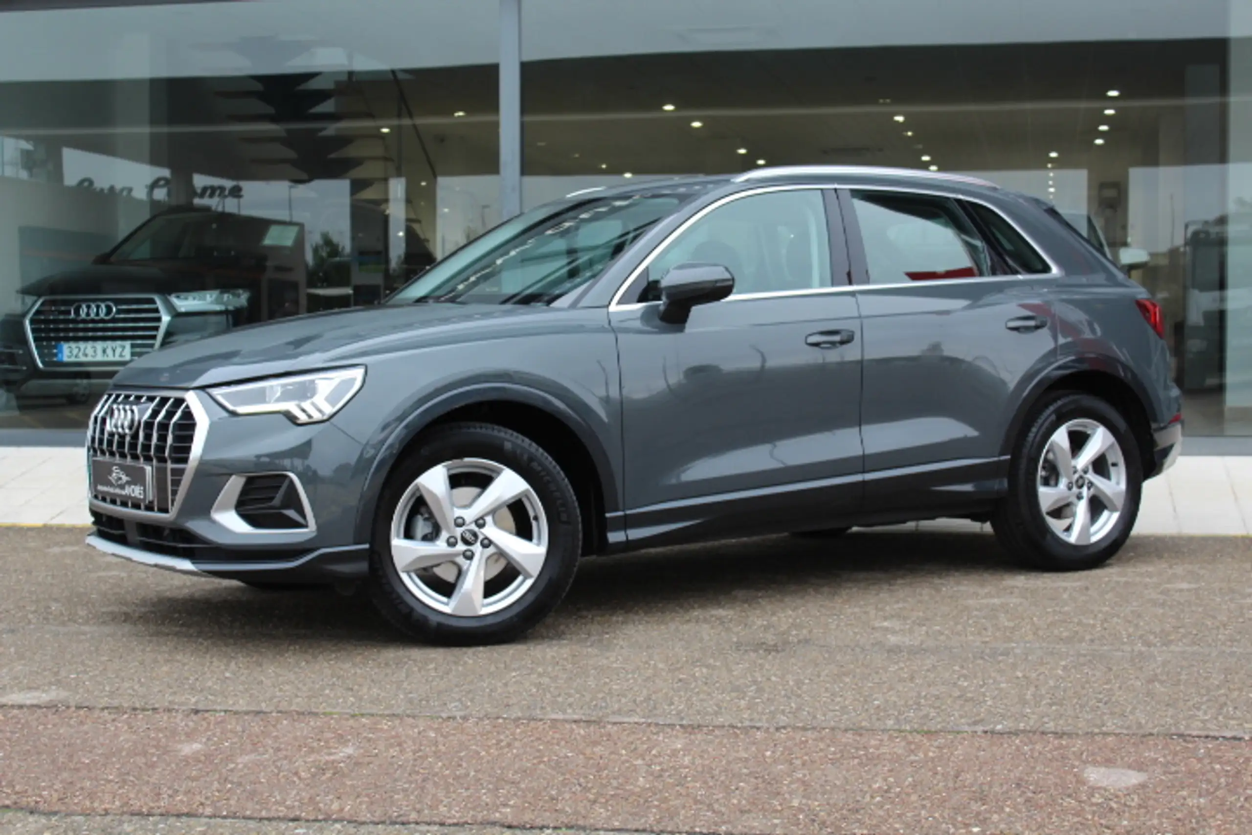 Audi - Q3