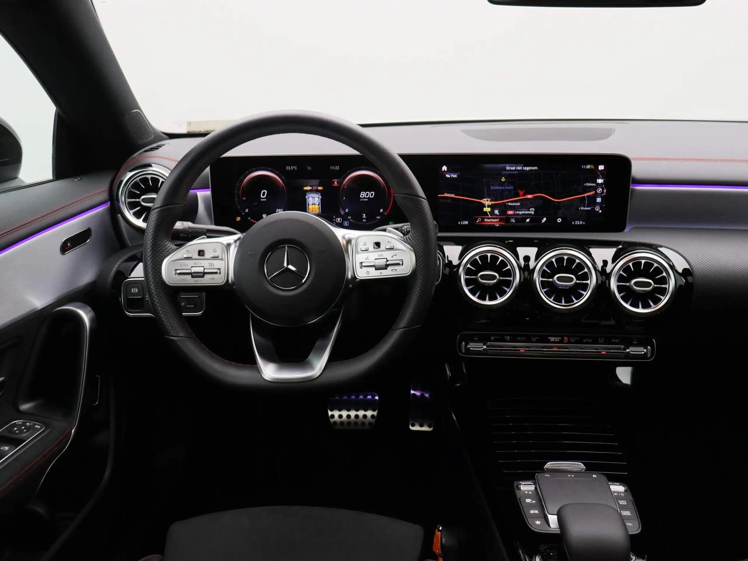 Mercedes-Benz - CLA 200