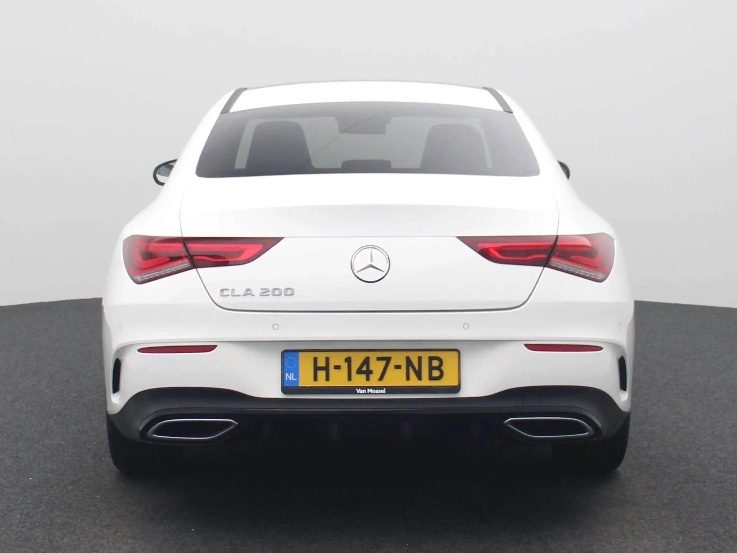 Mercedes-Benz - CLA 200