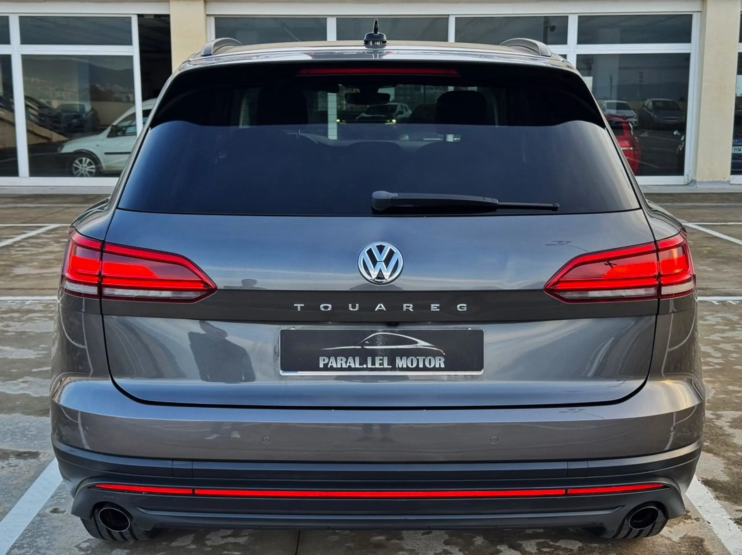 Volkswagen - Touareg