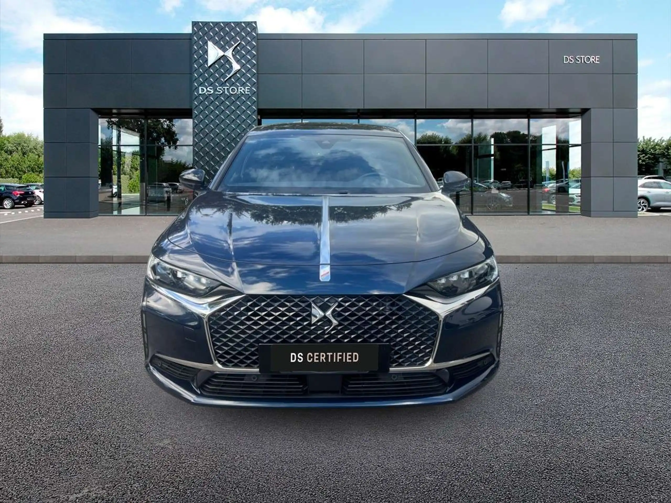 DS Automobiles - DS 9