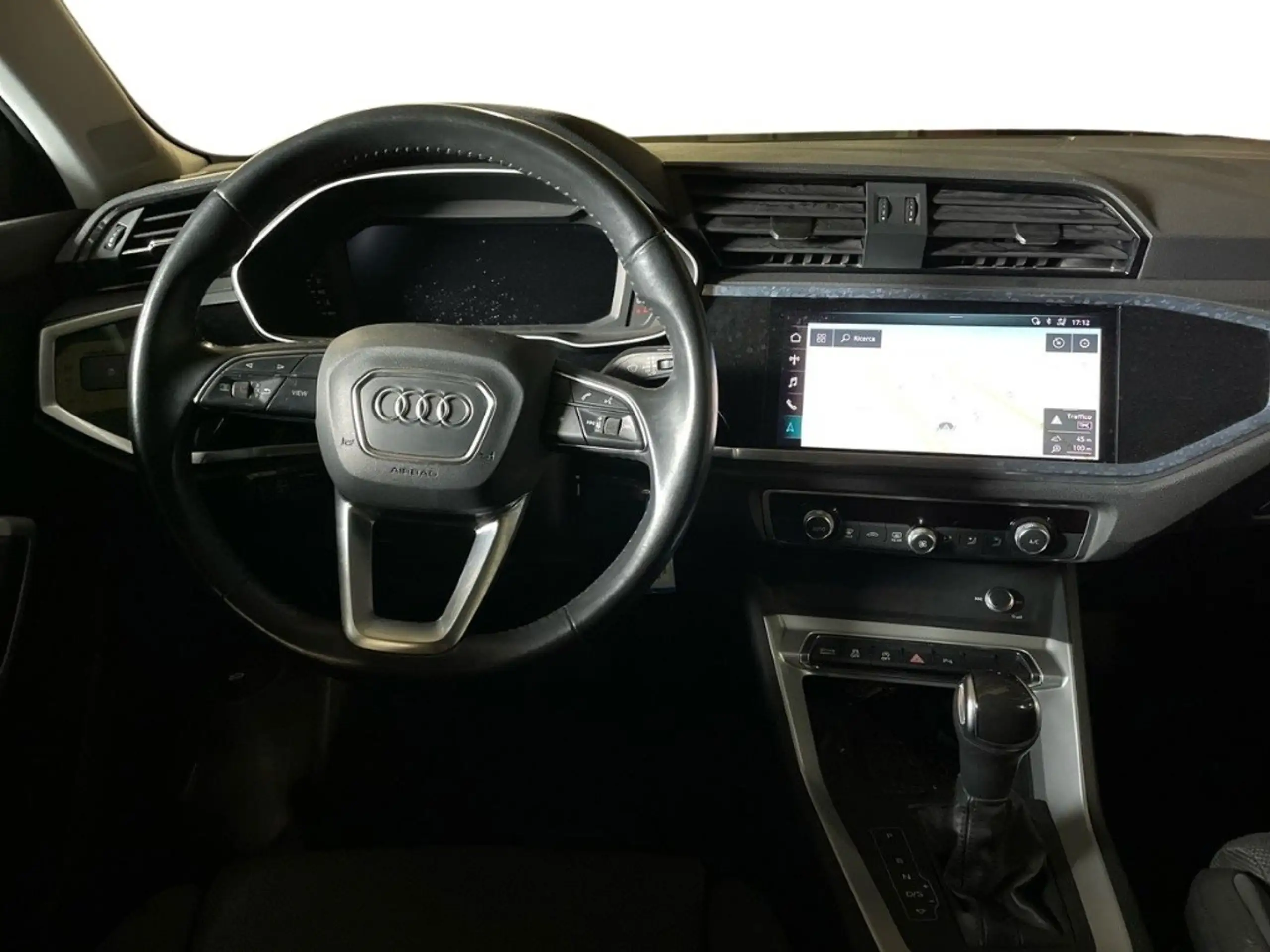 Audi - Q3