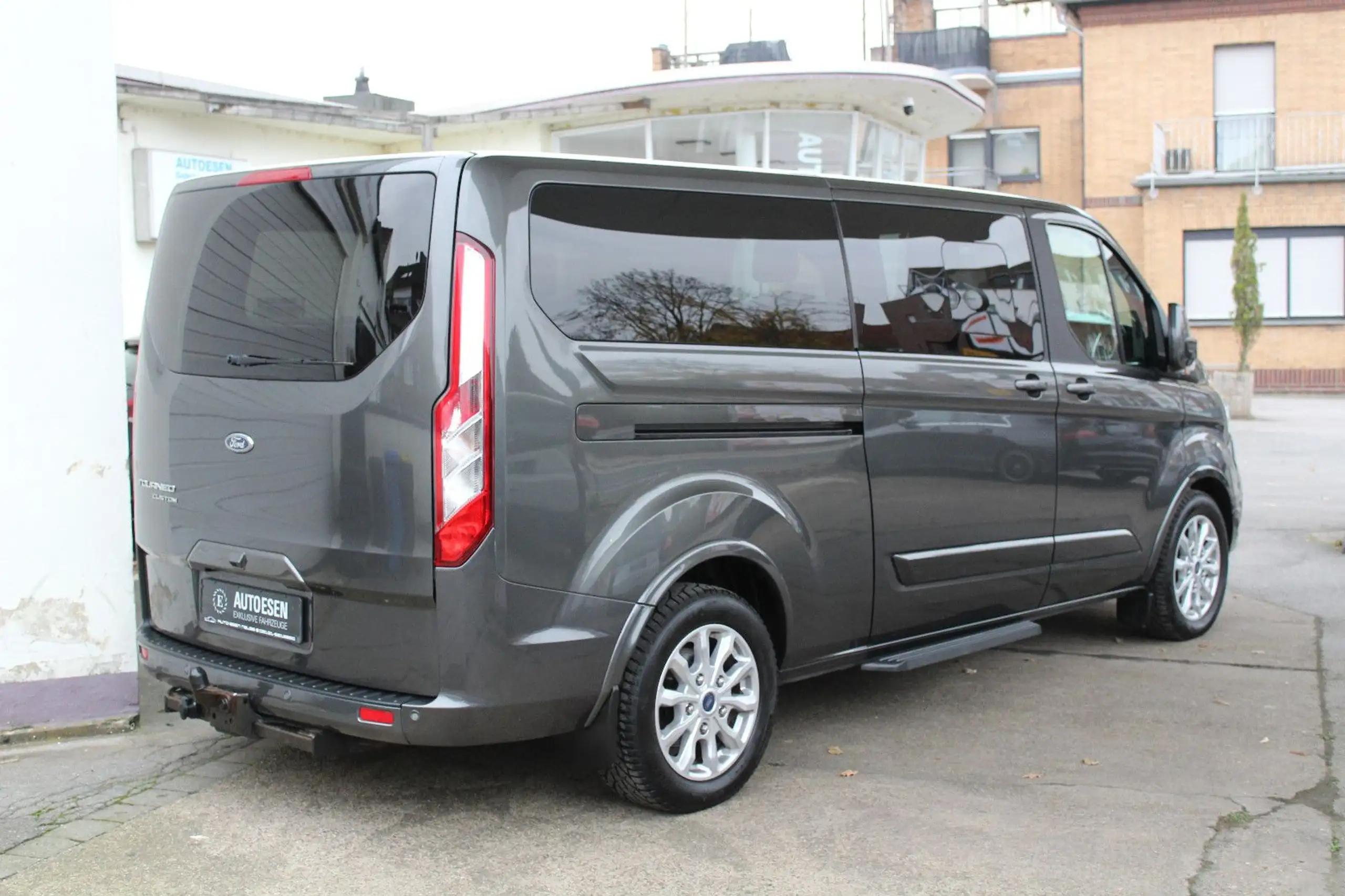 Ford - Tourneo Custom