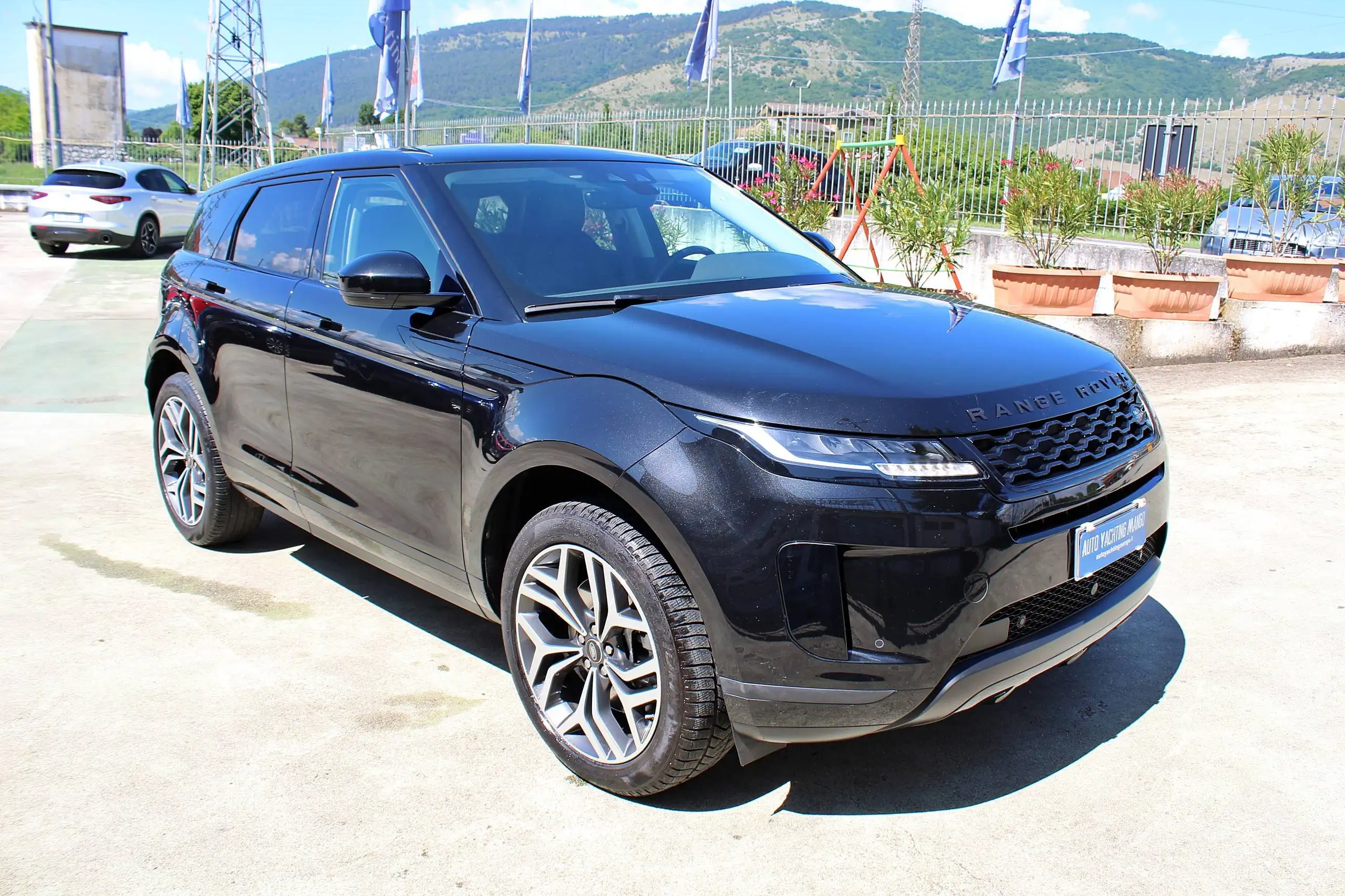 Land Rover - Range Rover Evoque