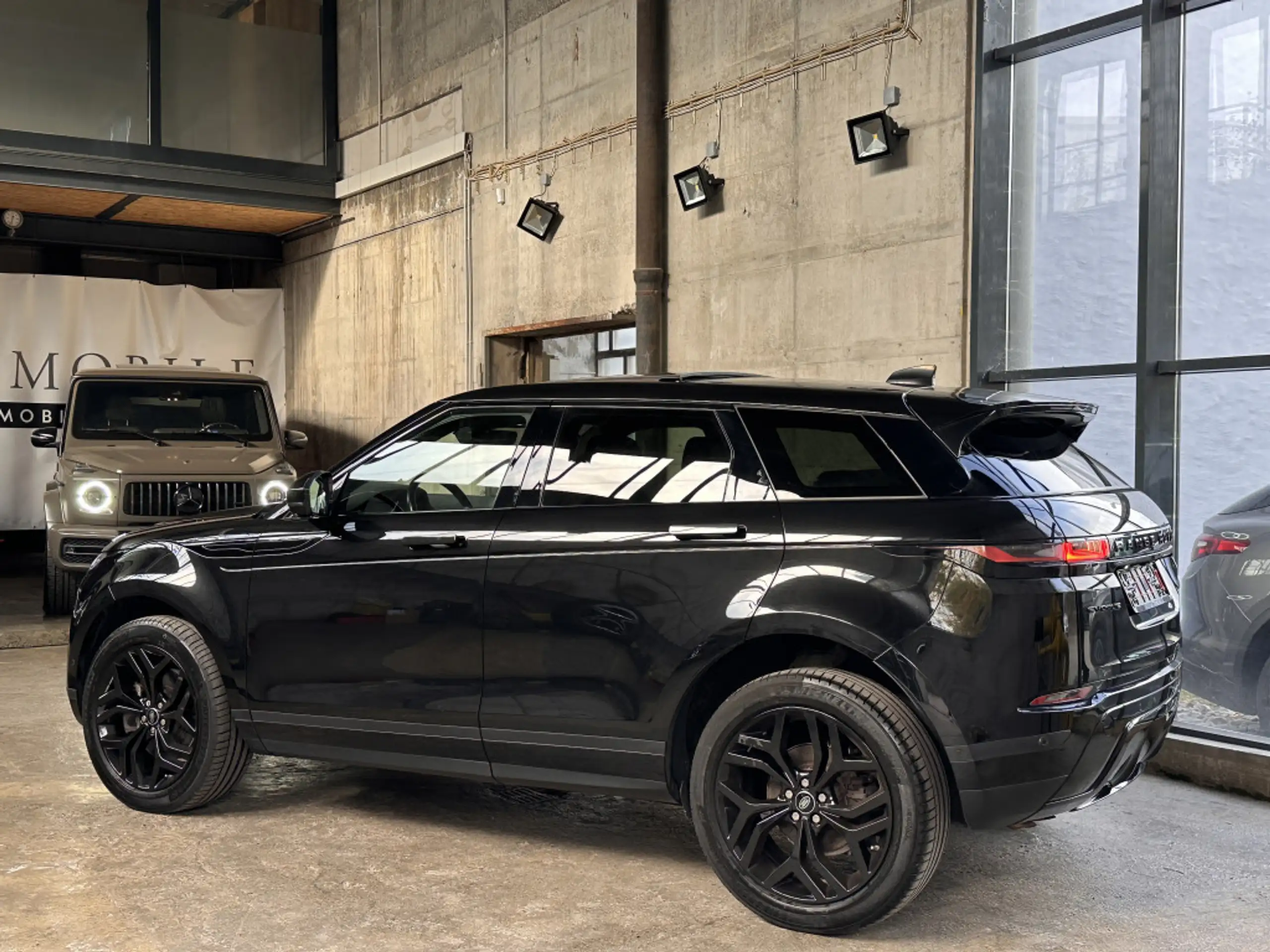 Land Rover - Range Rover Evoque