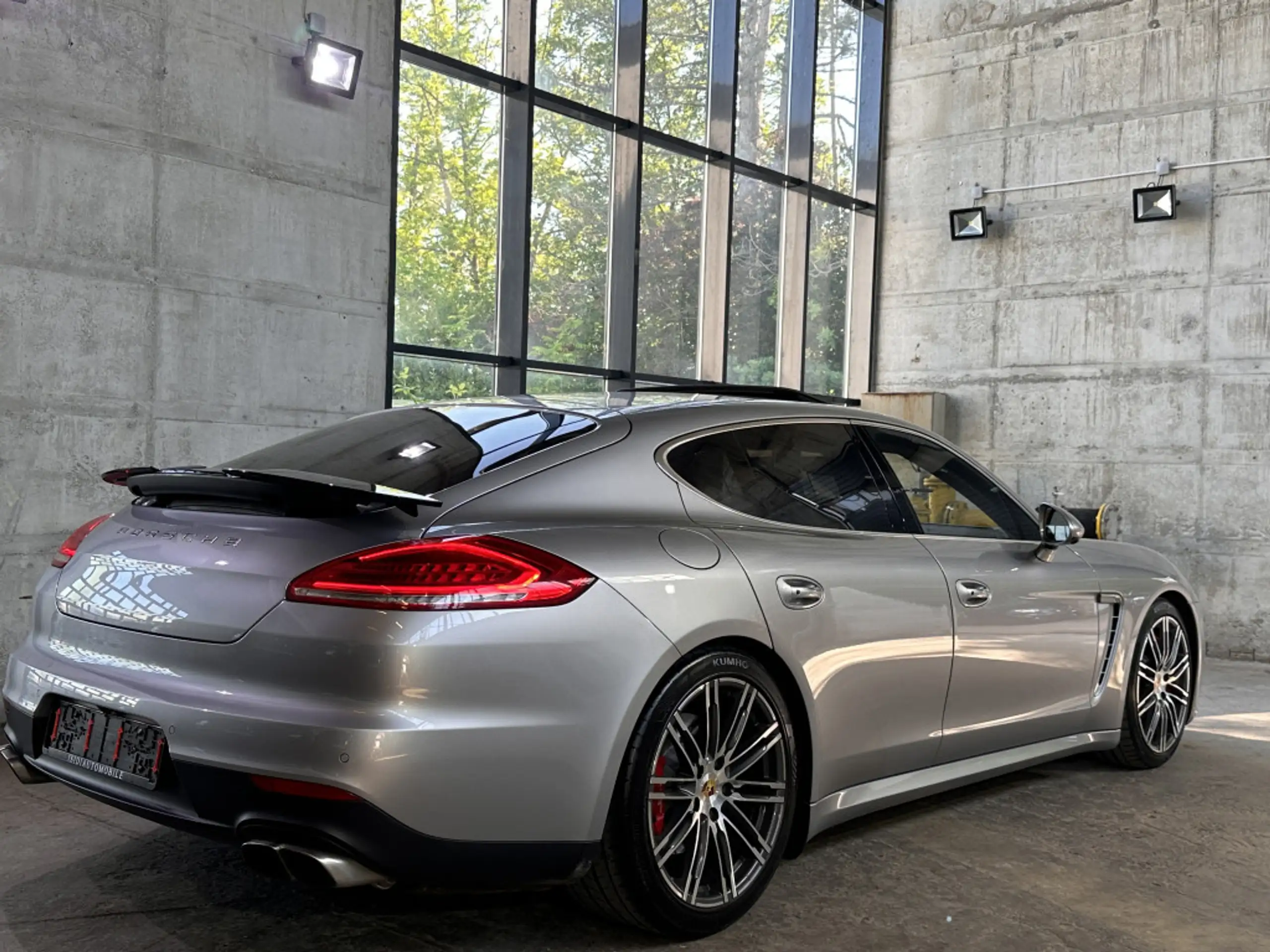 Porsche - Panamera