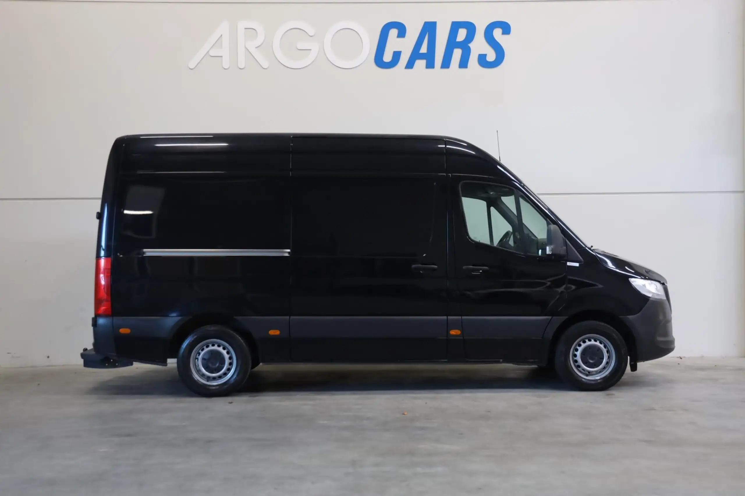 Mercedes-Benz - Sprinter