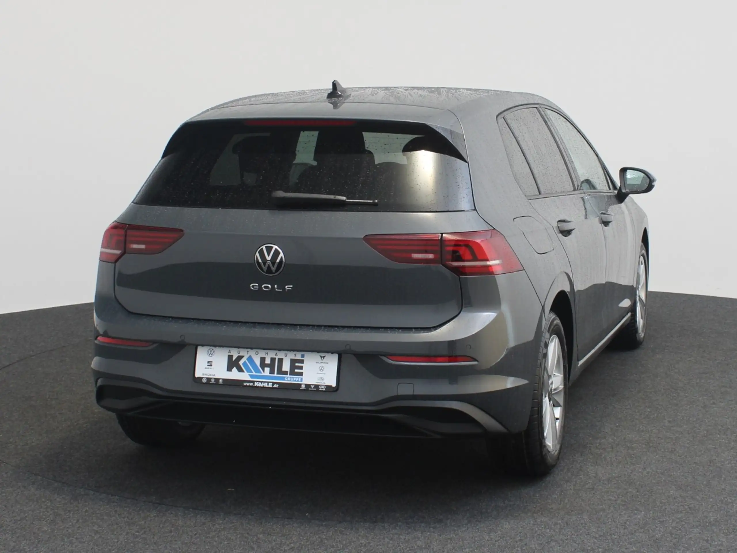 Volkswagen - Golf