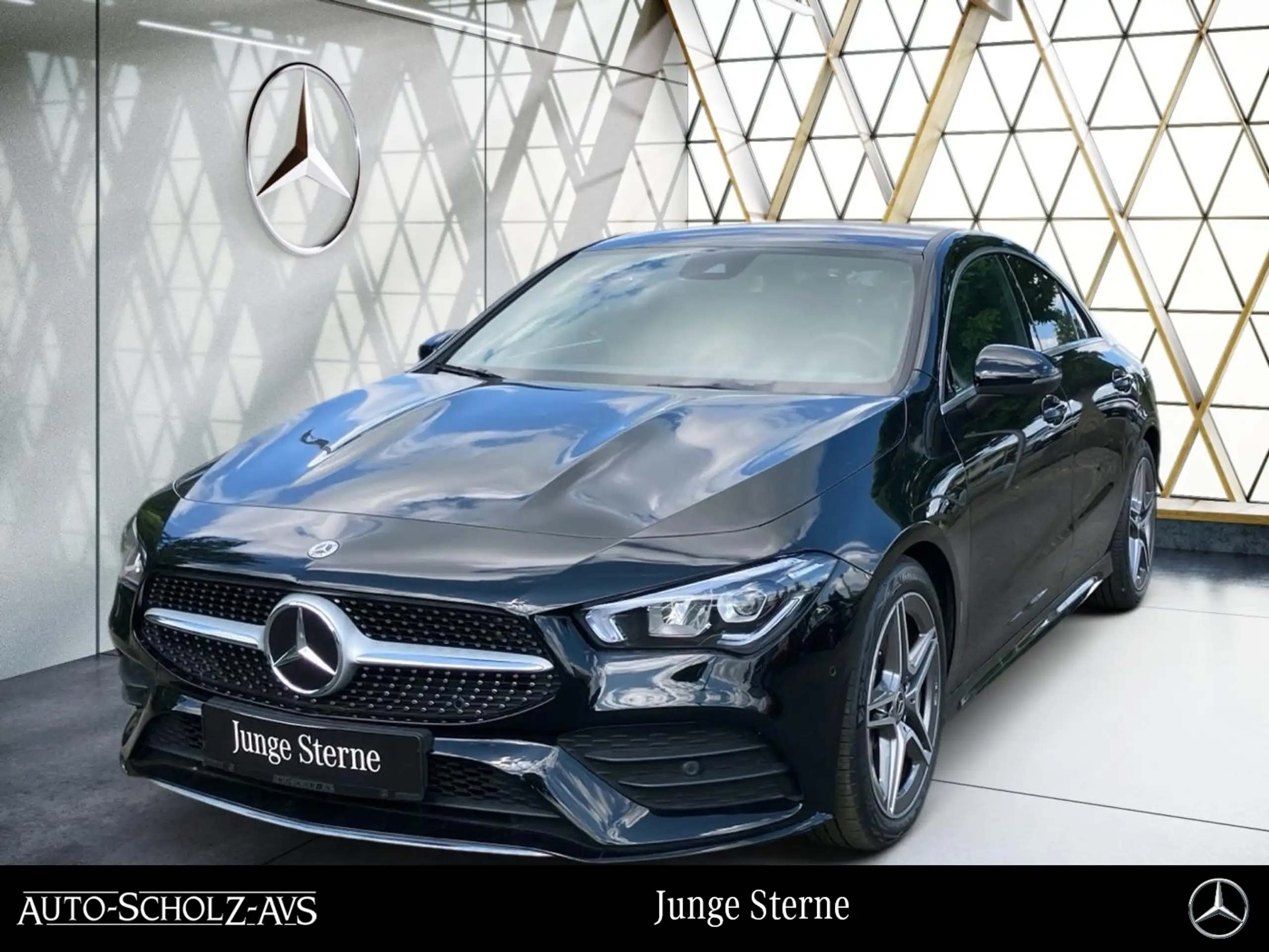 Mercedes-Benz - CLA 200