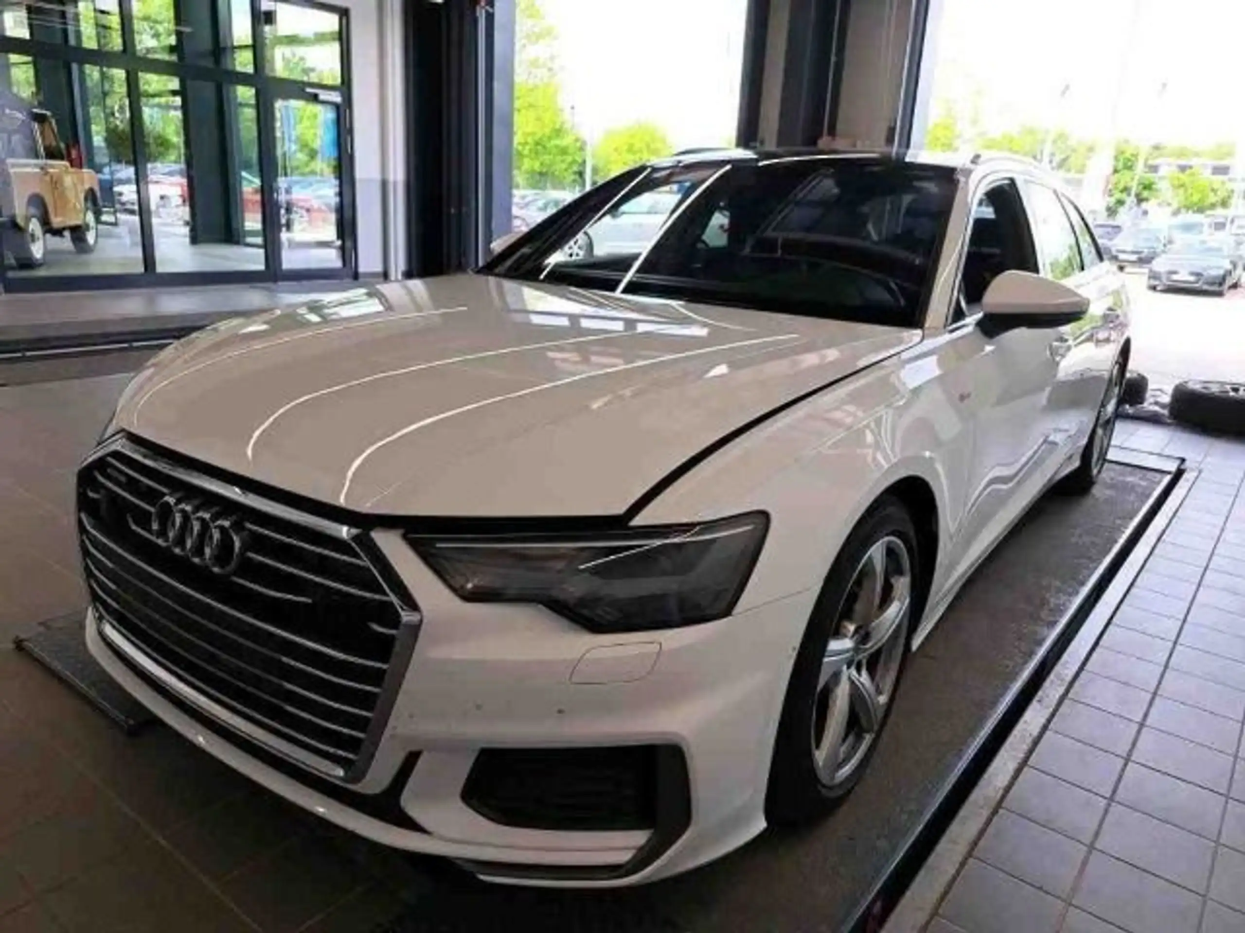 Audi - A6