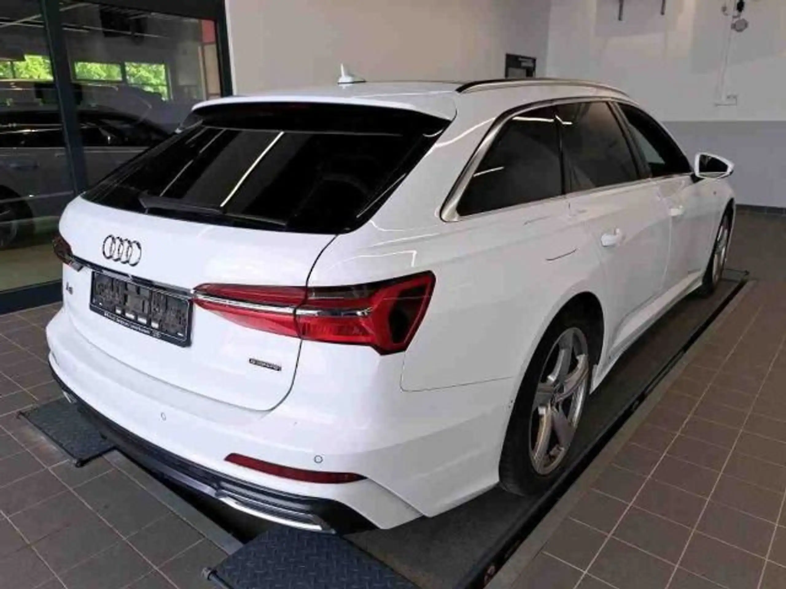 Audi - A6