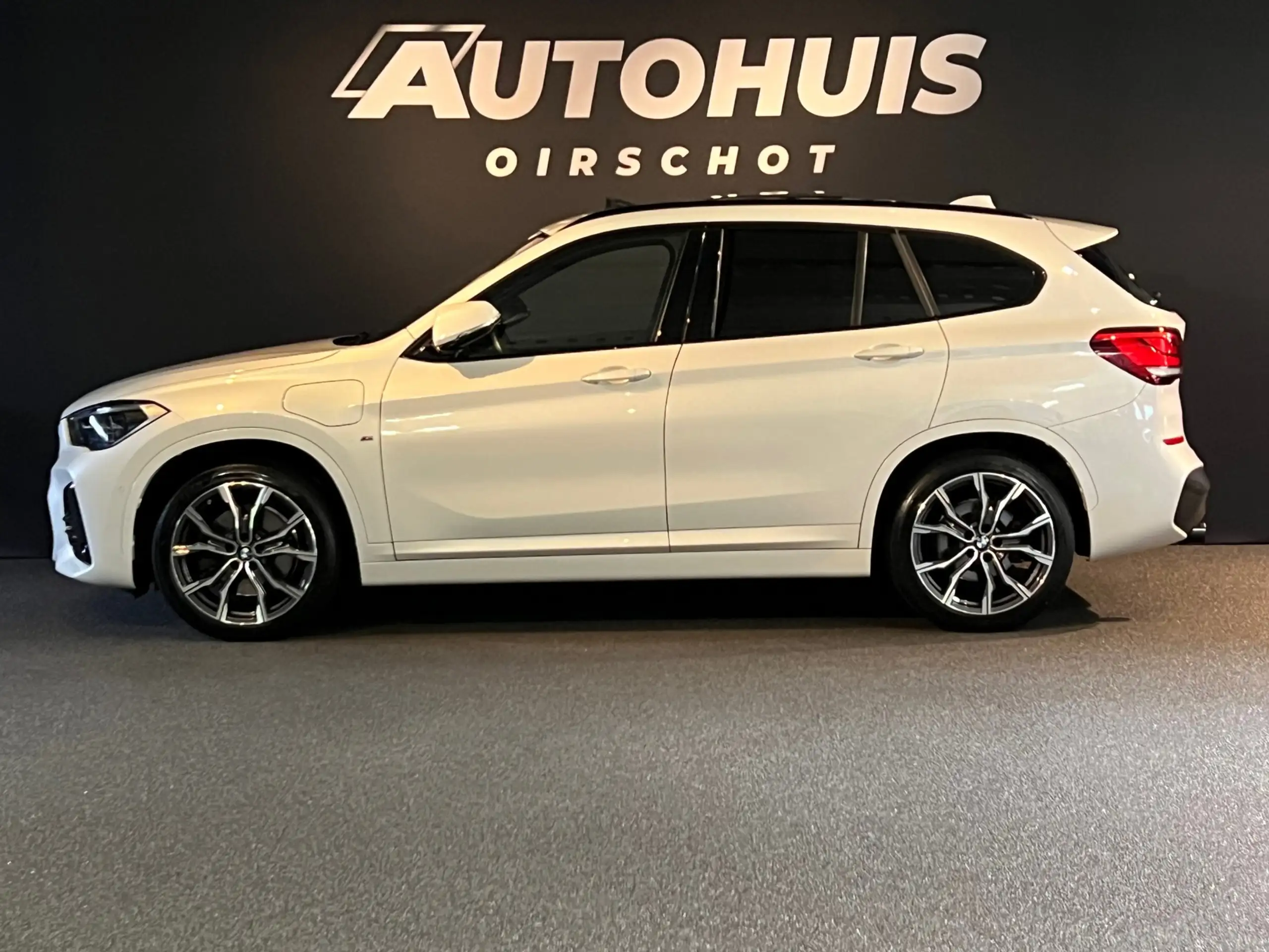 BMW - X1