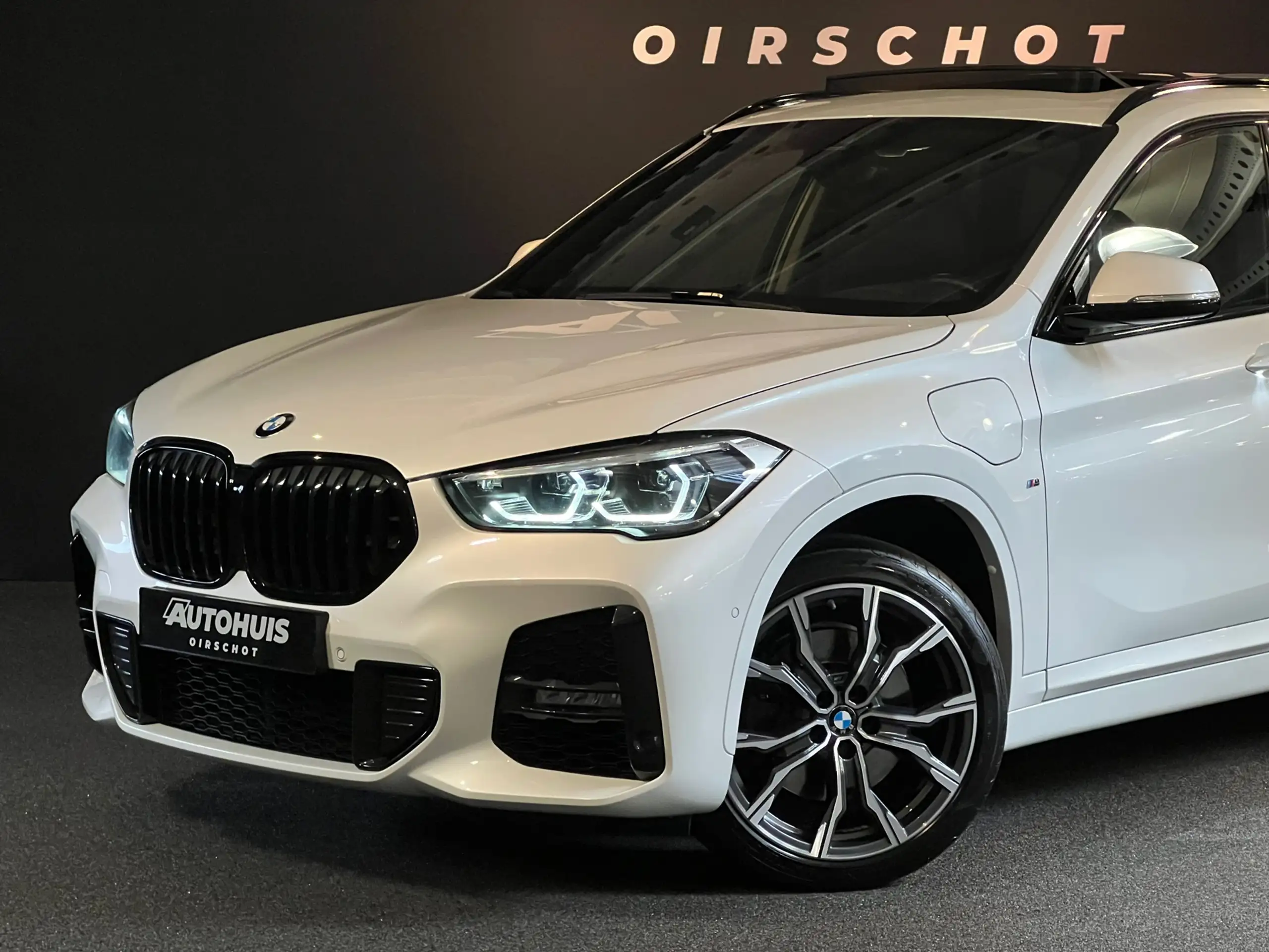 BMW - X1